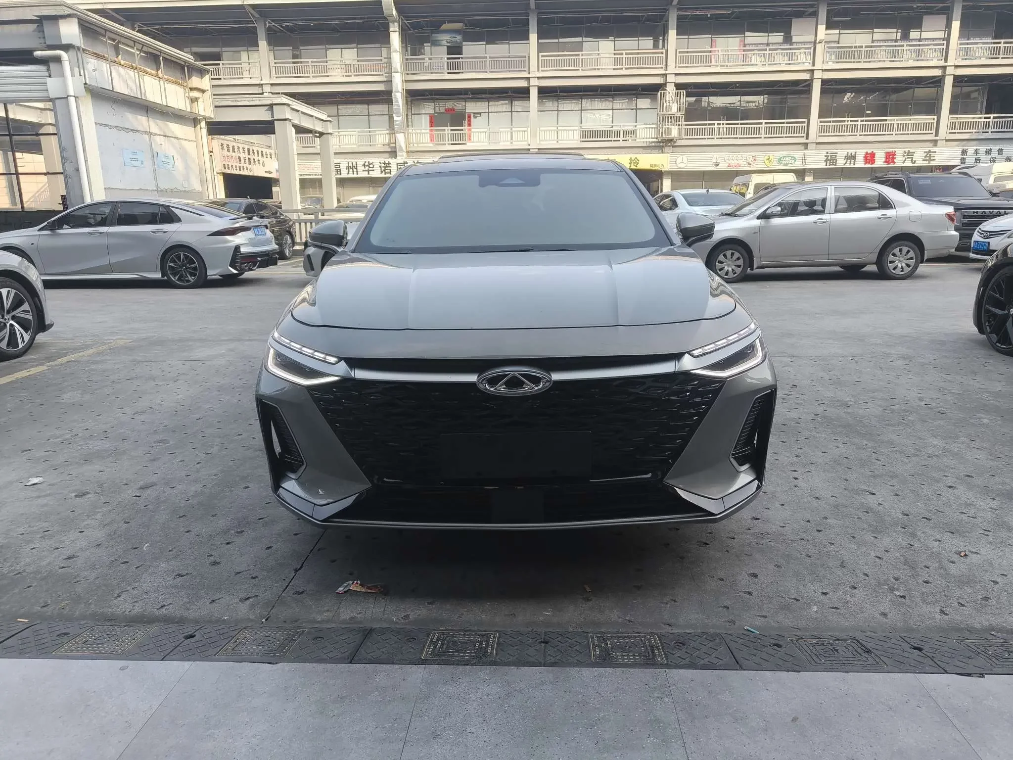 Chery Arrizo 8