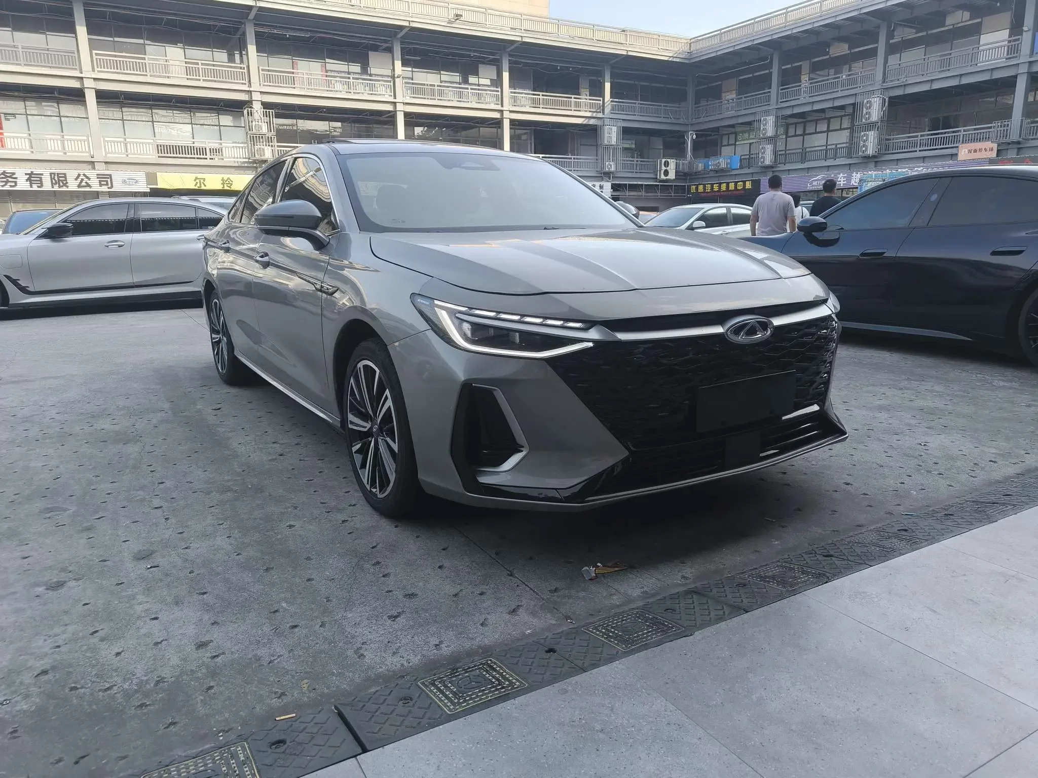 Chery Arrizo 8