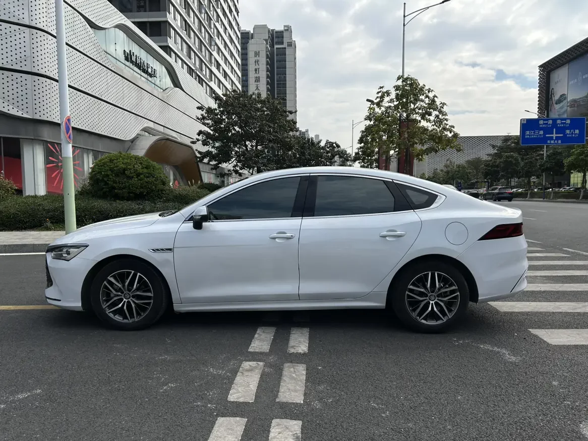 BYD Qin PLUS DM