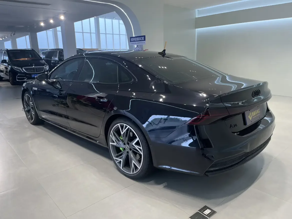 Audi A7L