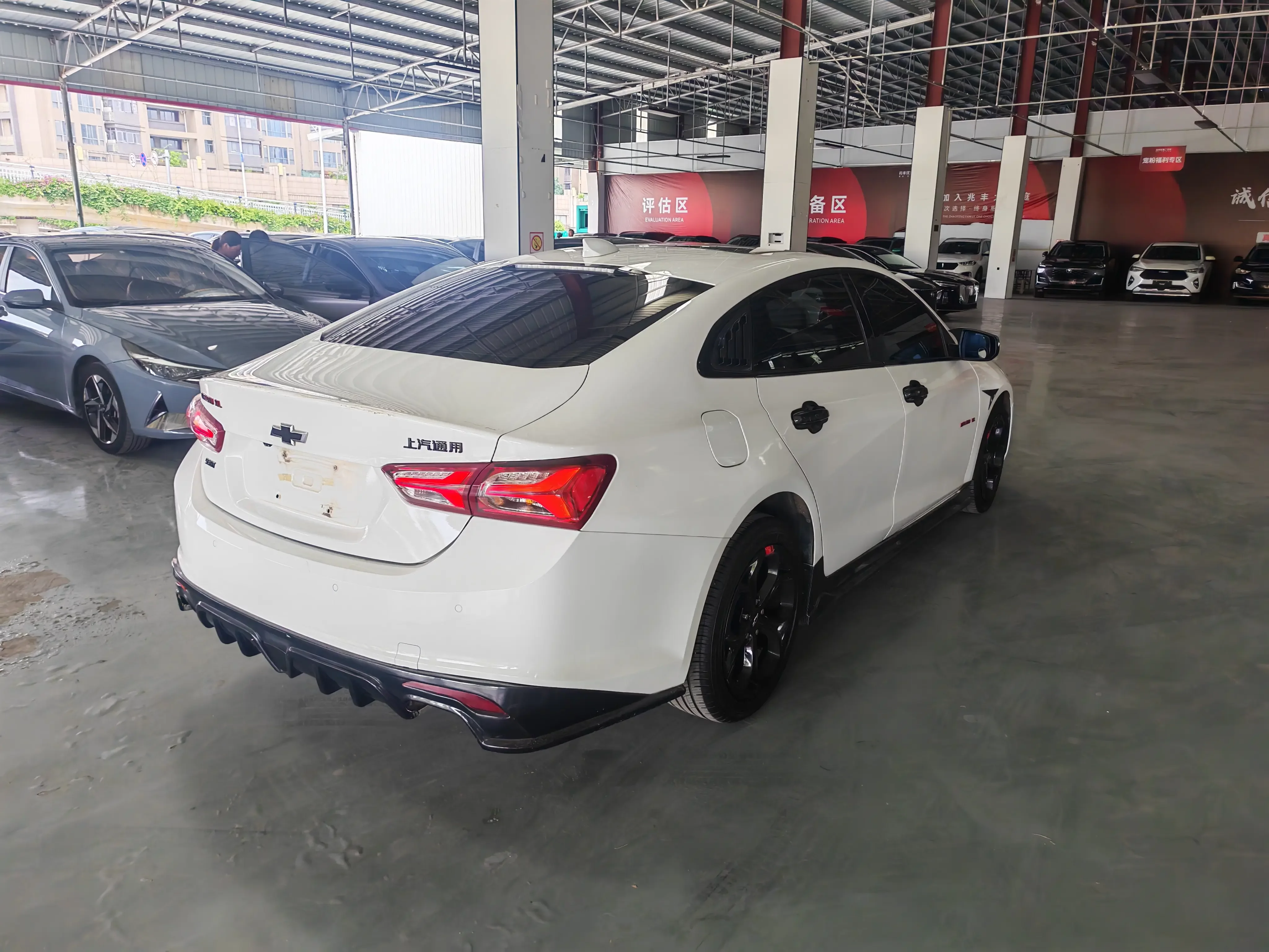 Chevrolet Malibu XL
