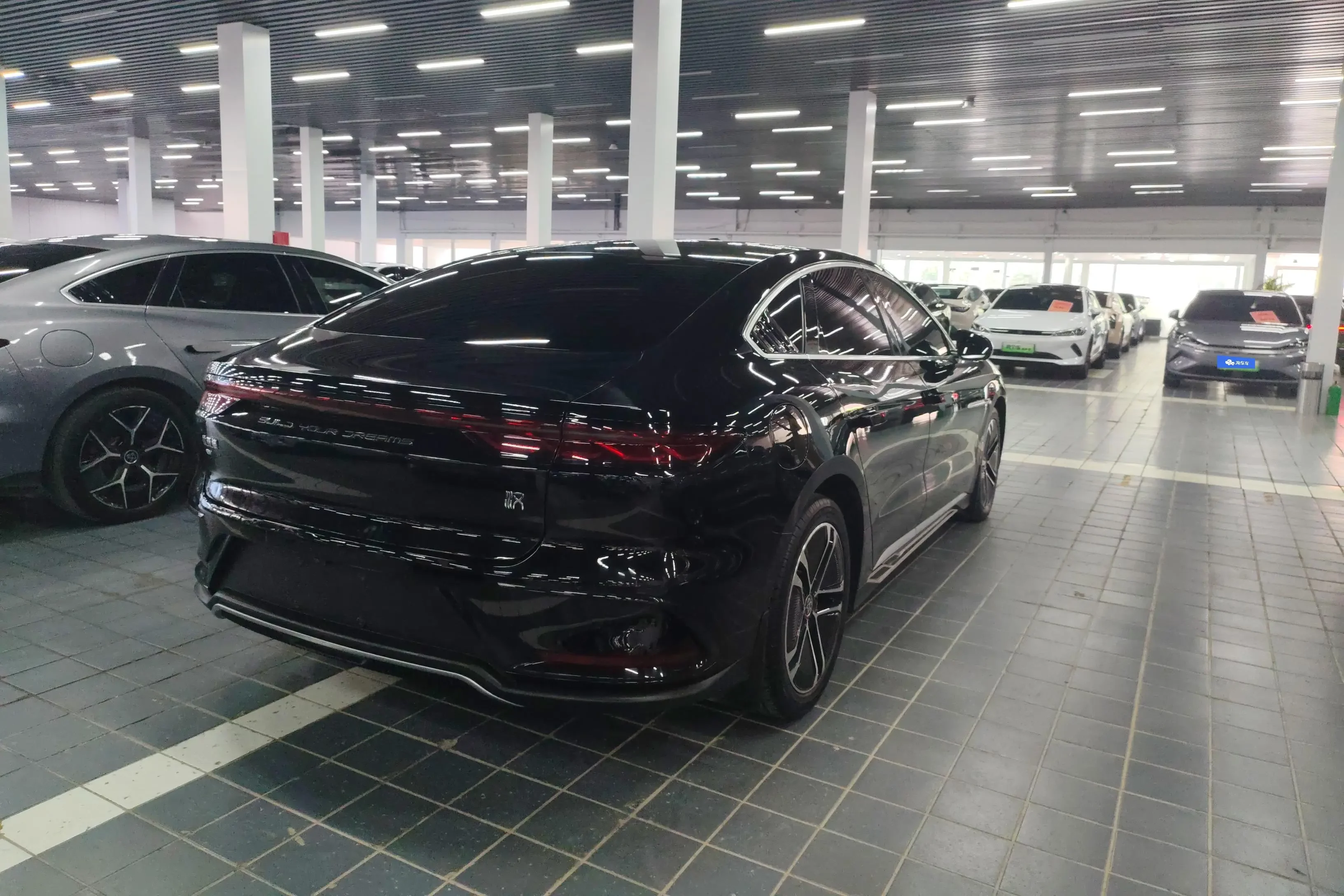 BYD Han EV