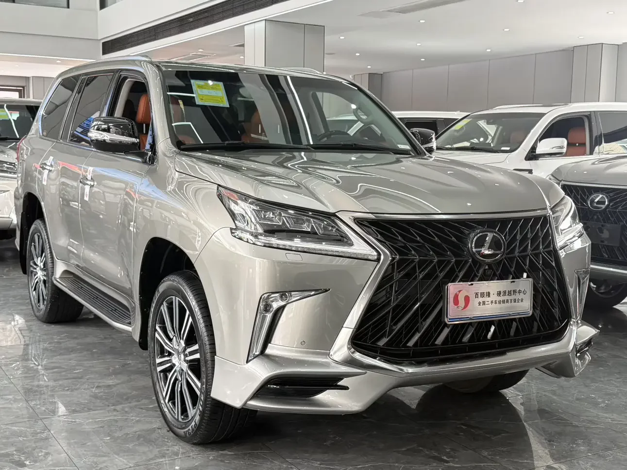 Lexus LX