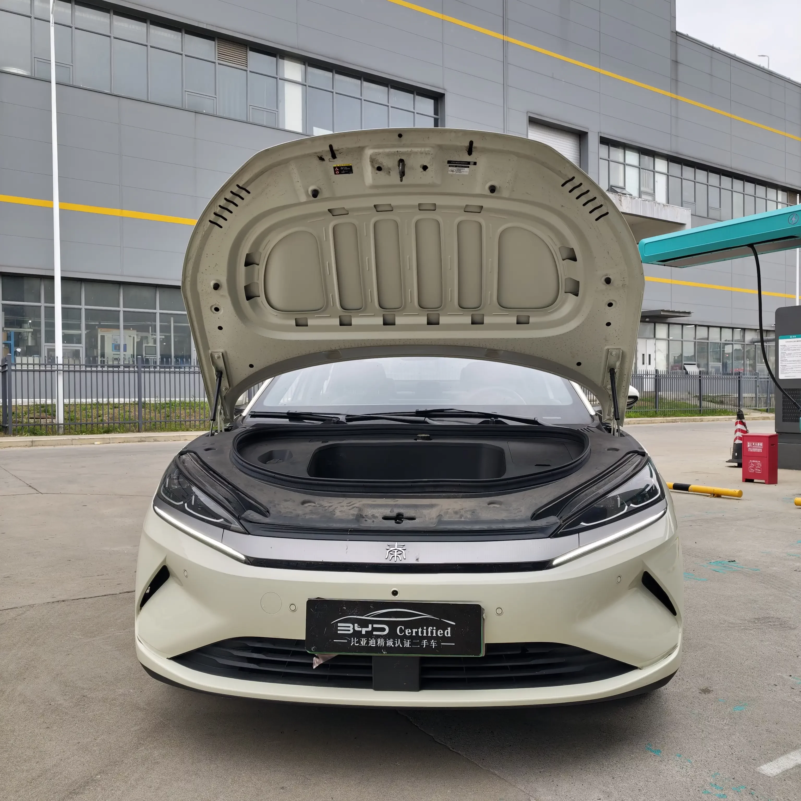 BYD Qin L EV