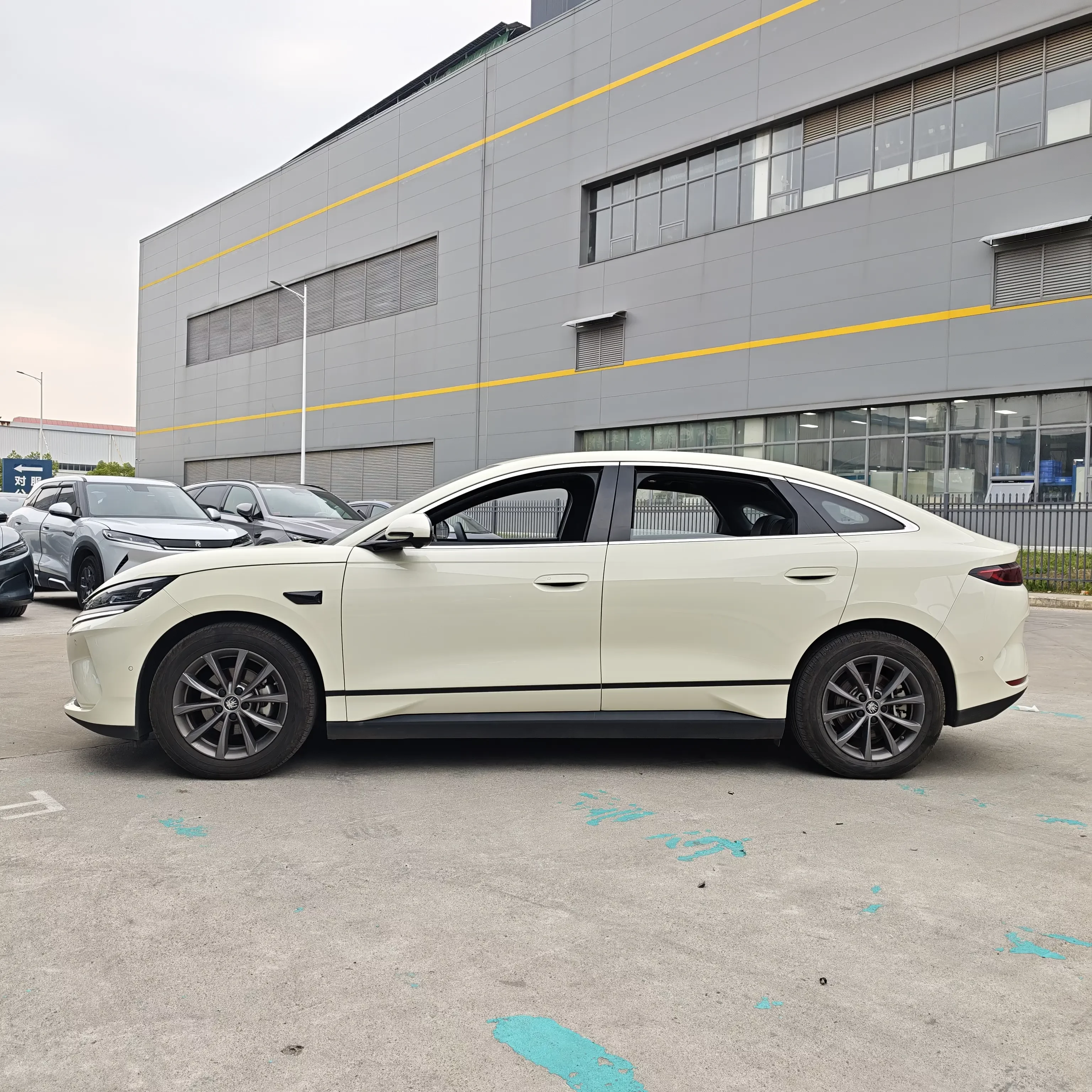 BYD Qin L EV