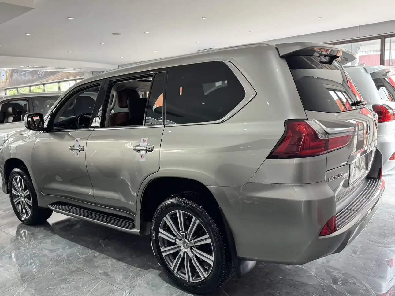 Lexus LX