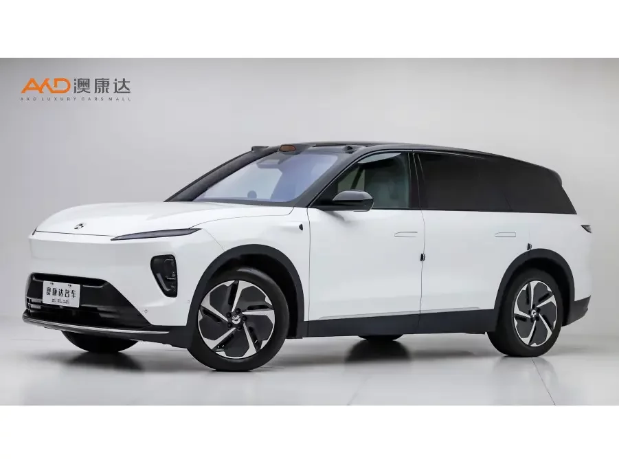NIO ES8
