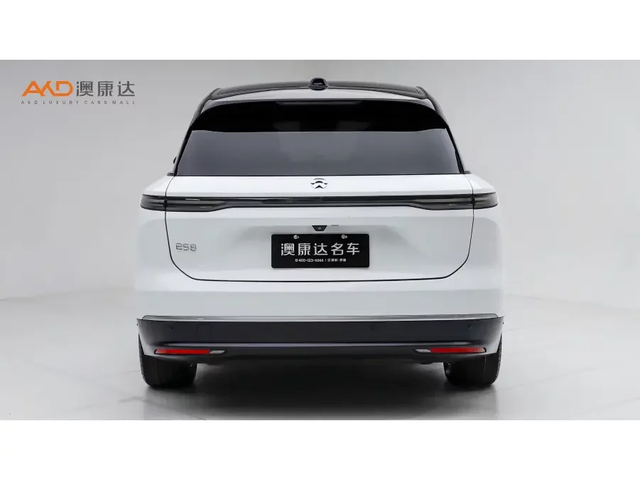 NIO ES8