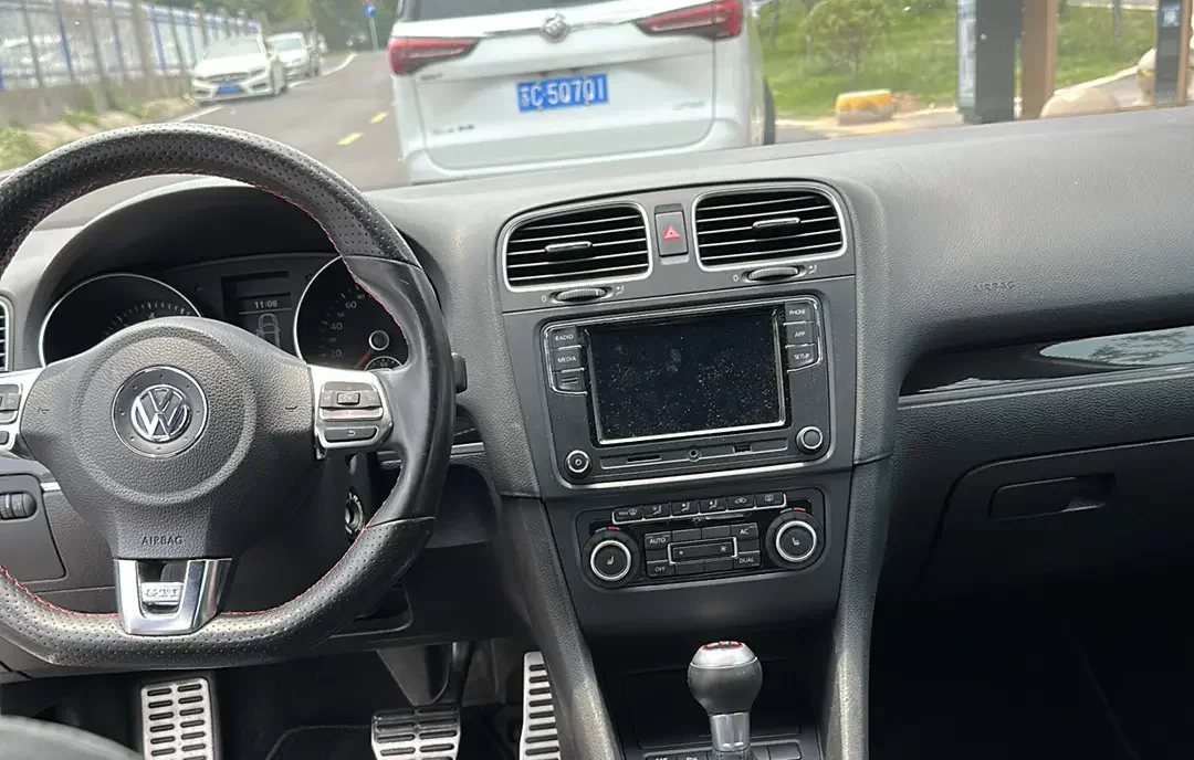 Volkswagen Golf GTI