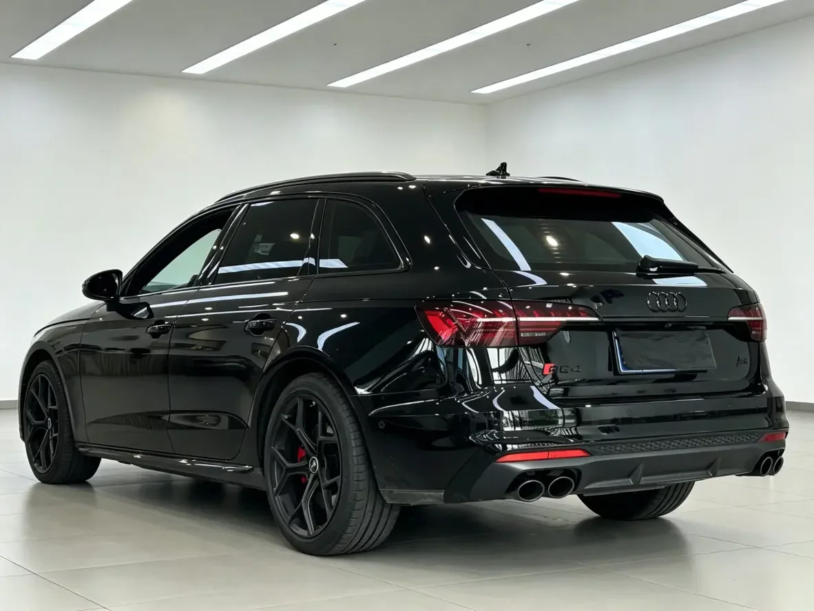 Audi S4