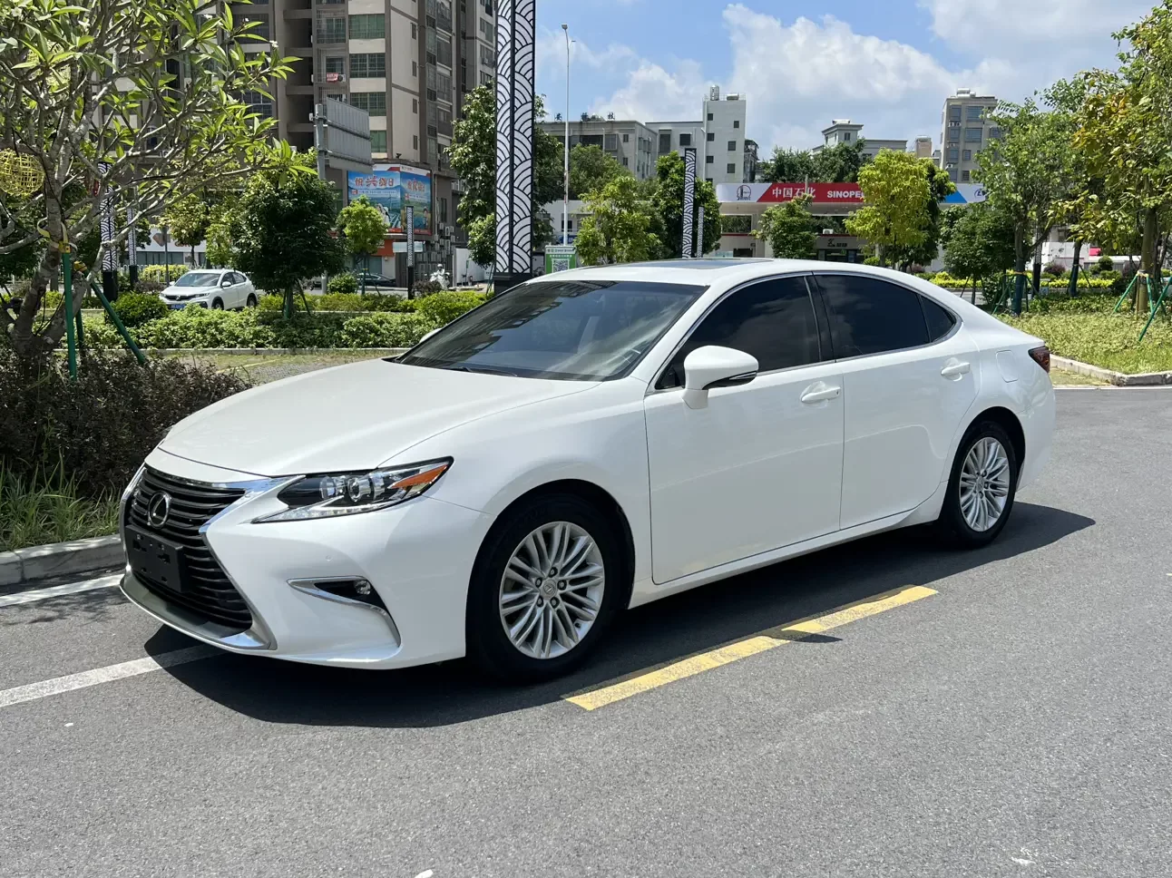 Lexus ES