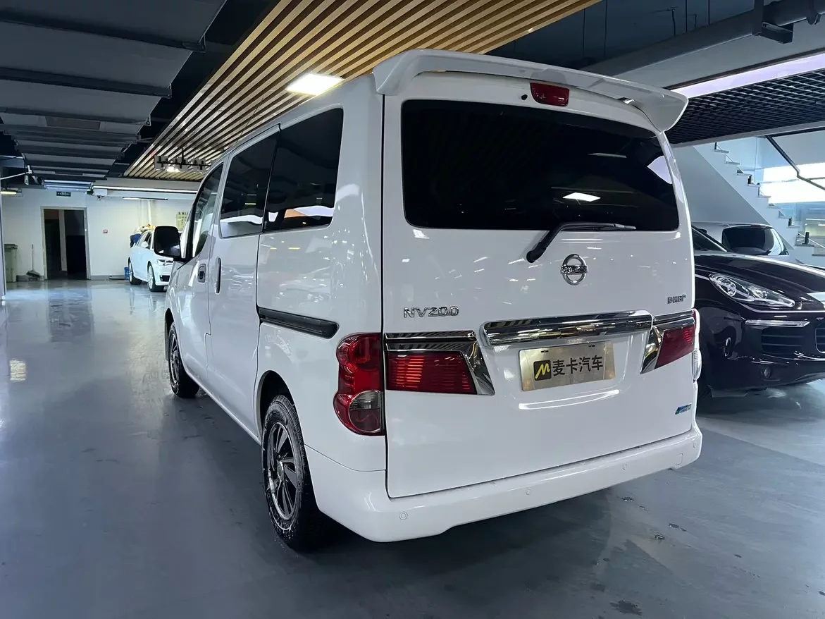 Nissan NV200