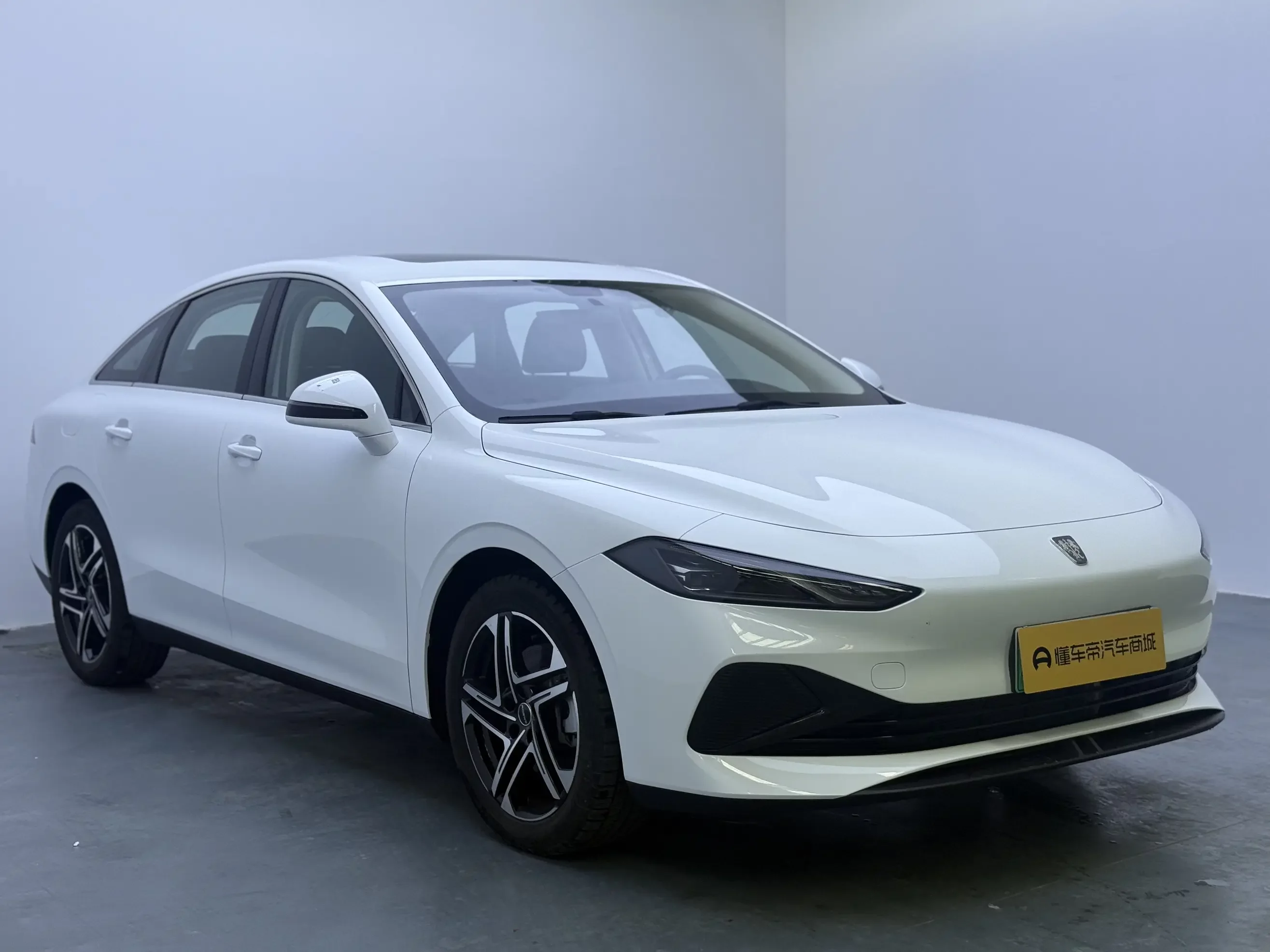 Roewe D7 DMH