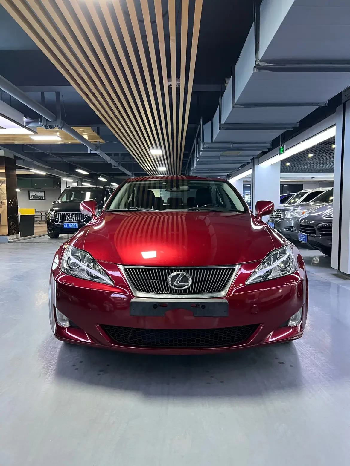 Lexus IS