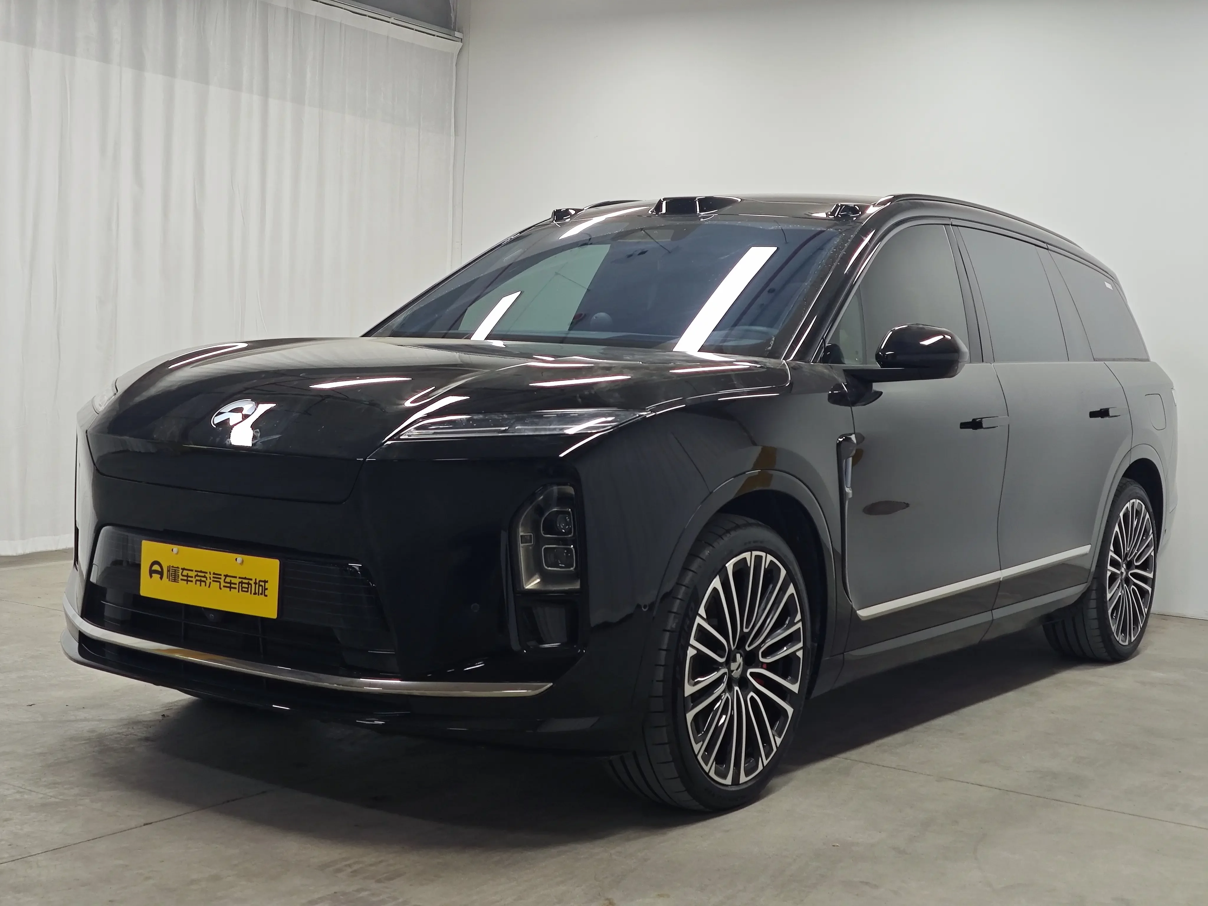 NIO ES8  из Китая