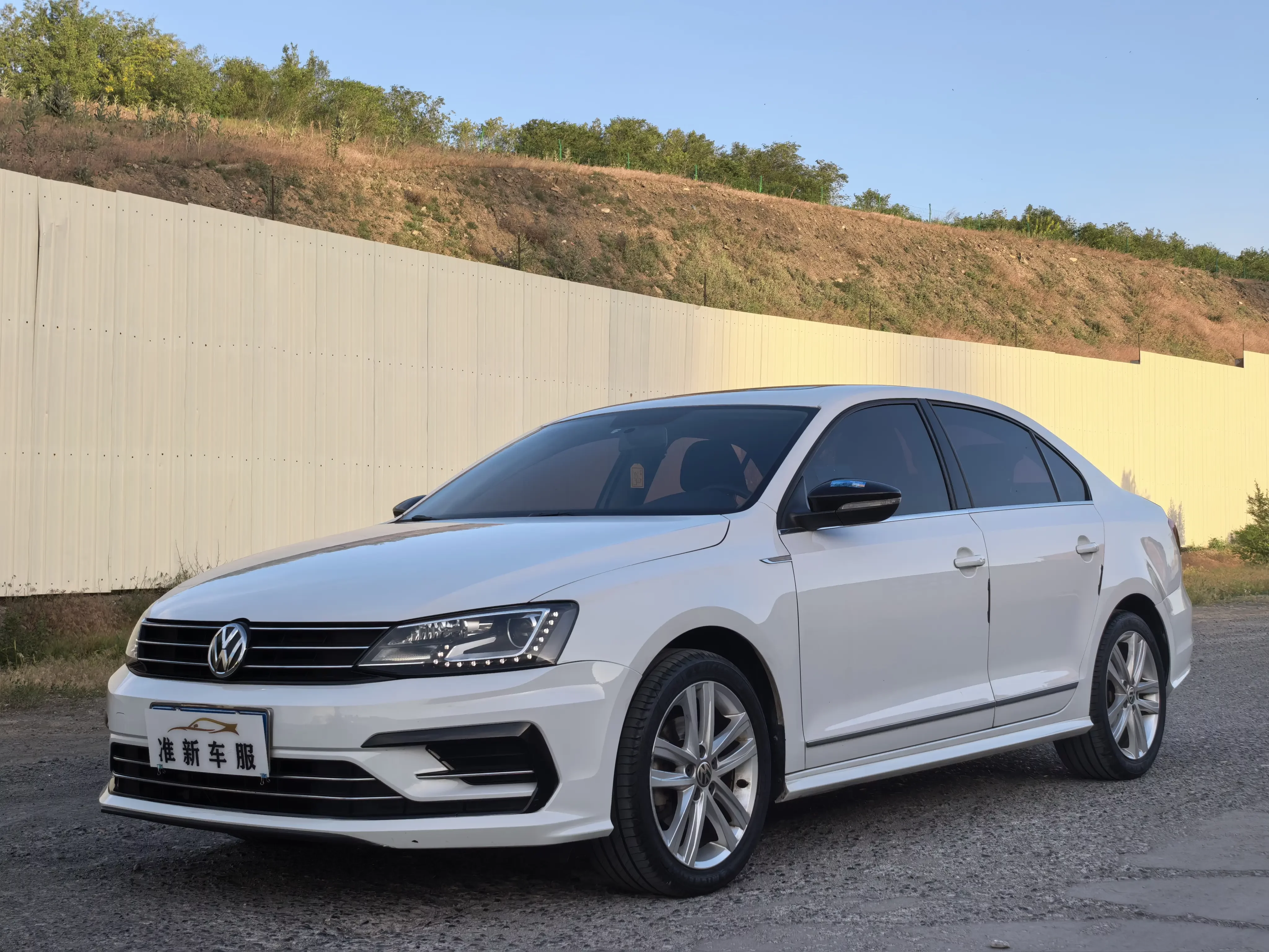 Volkswagen Sagitar