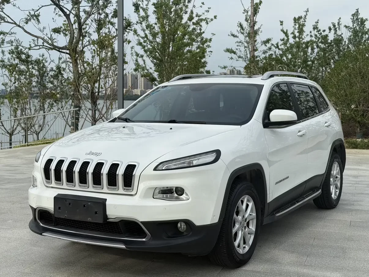 Jeep Cherokee  из Китая