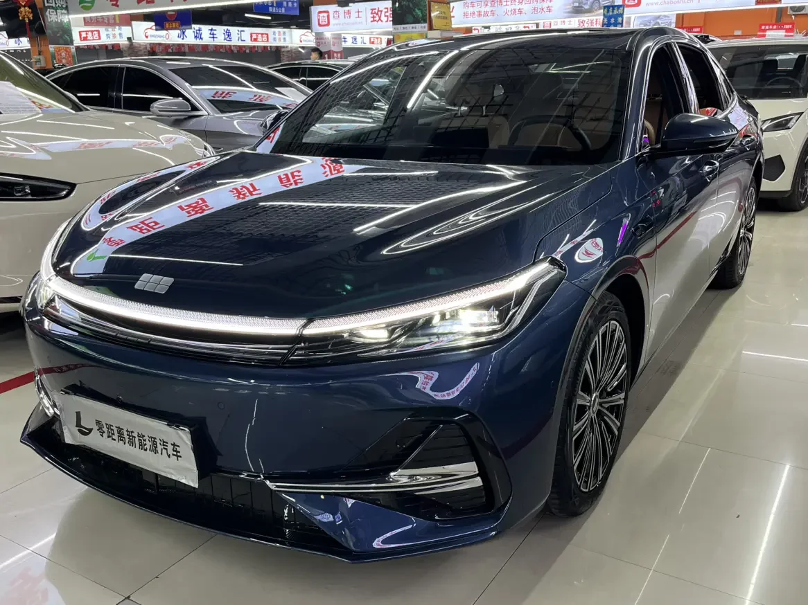 Geely Galaxy A7 EM