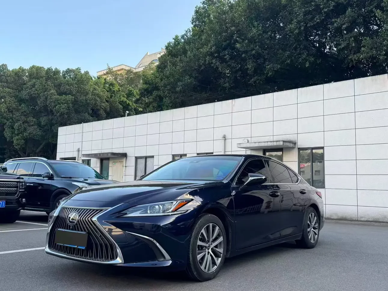 Lexus ES