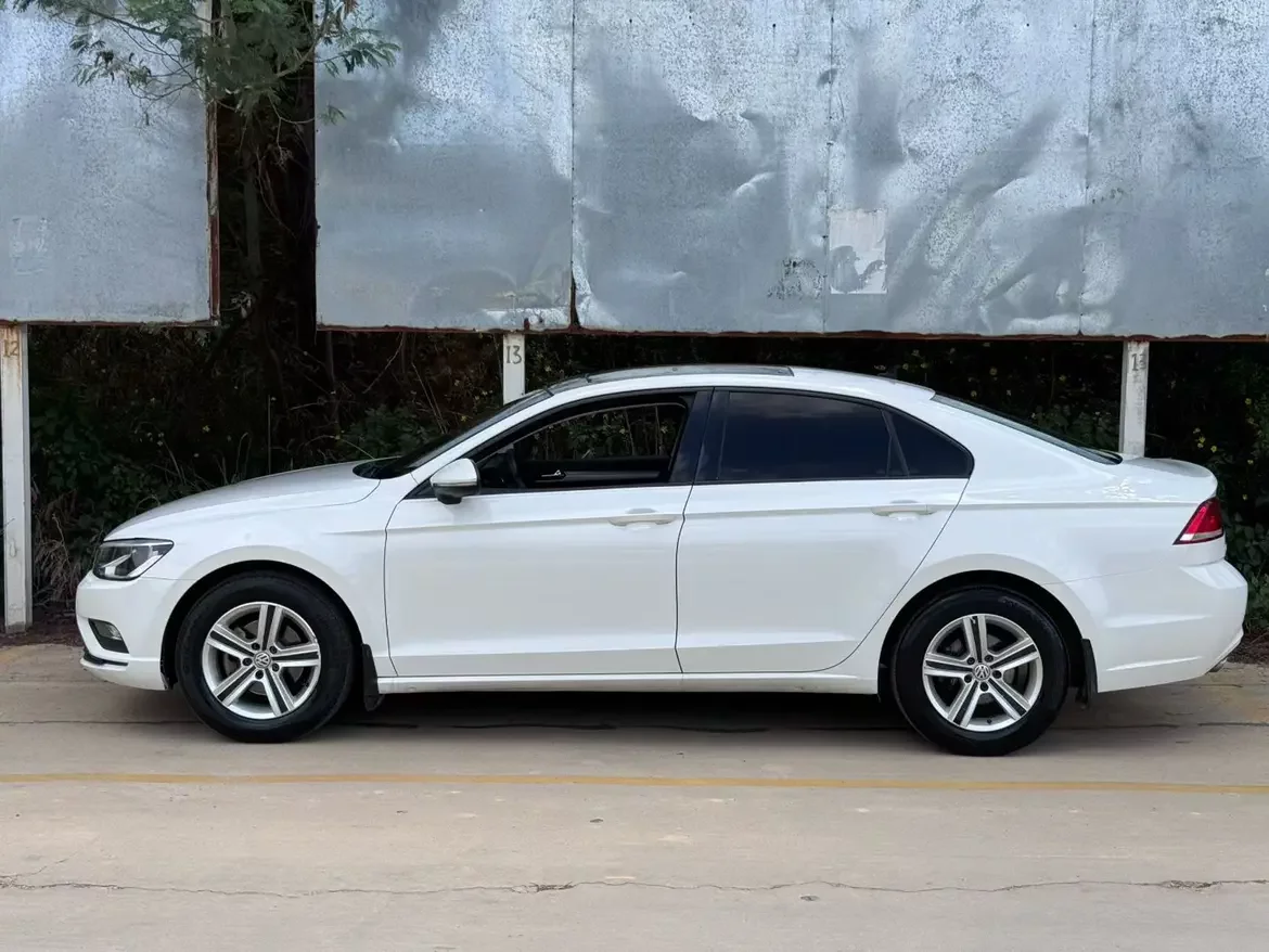 Volkswagen Lamando