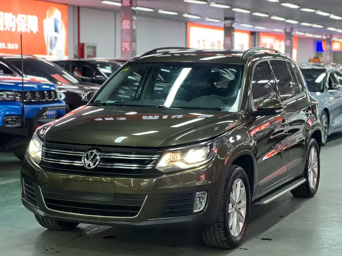Volkswagen Tiguan (Tharu)