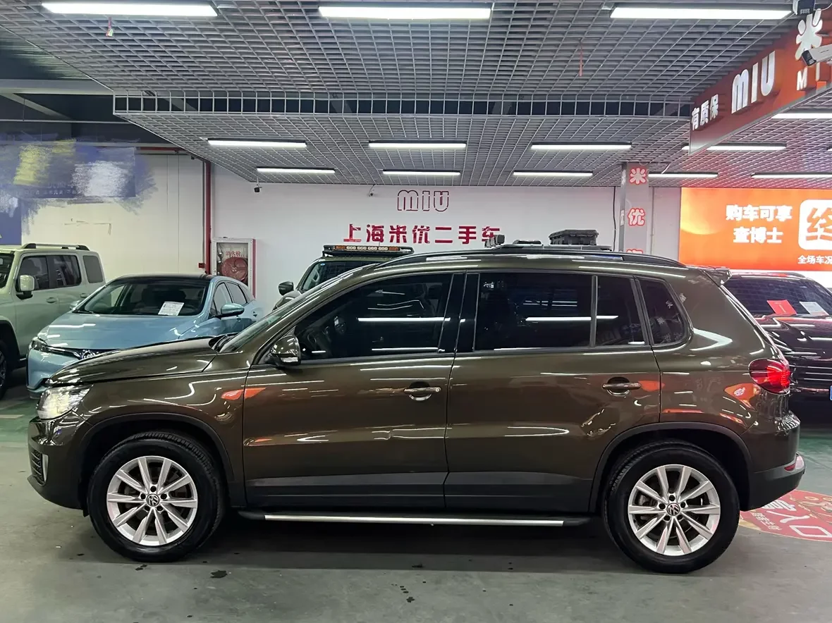 Volkswagen Tiguan (Tharu)