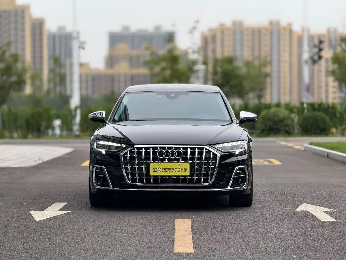 Audi A8