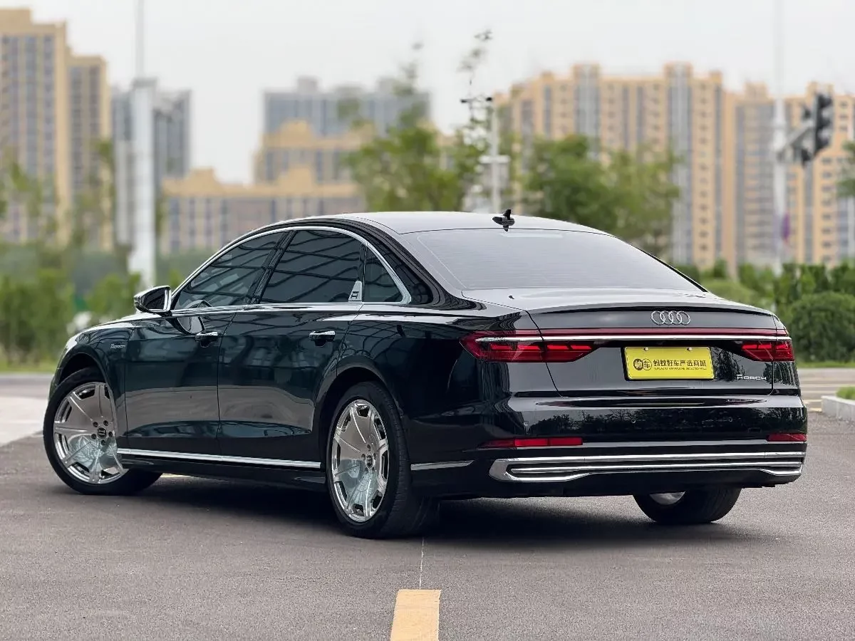 Audi A8
