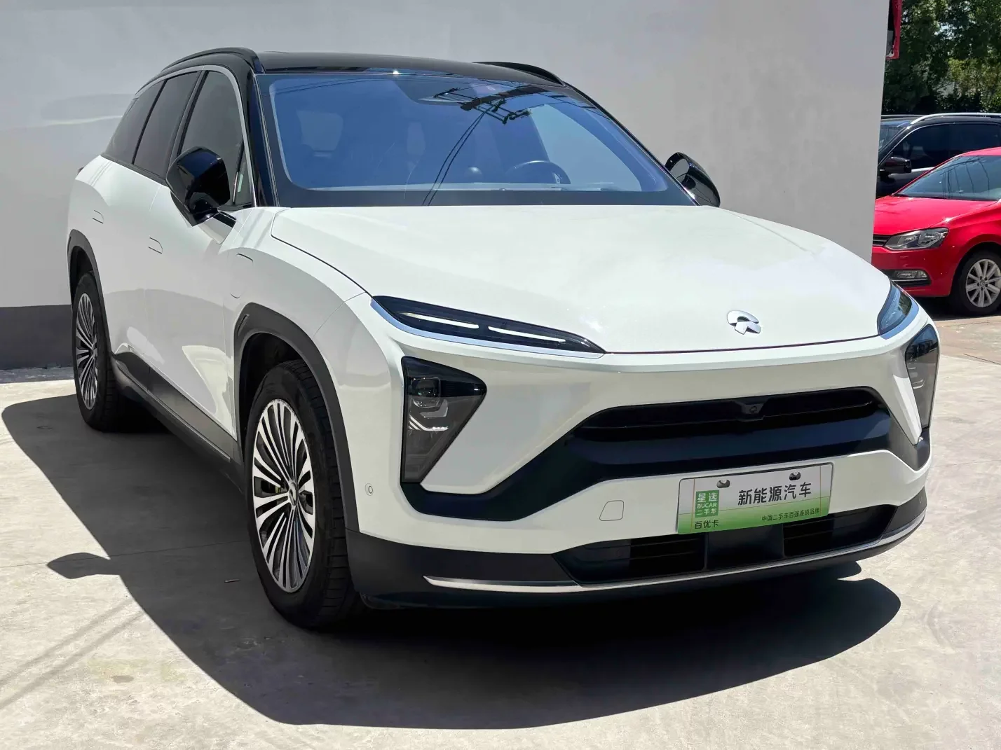 NIO ES6