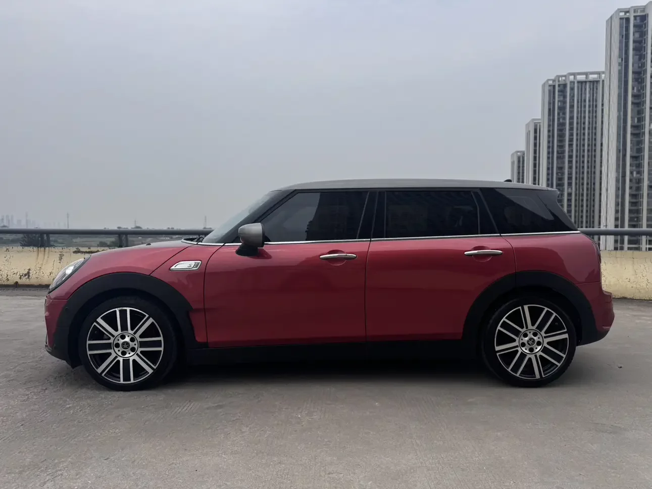 MINI CLUBMAN