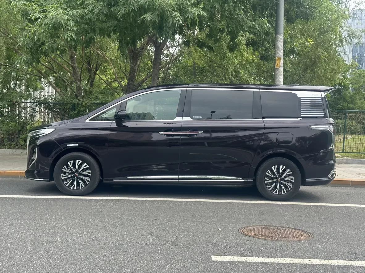Hongqi HQ9 PHEV