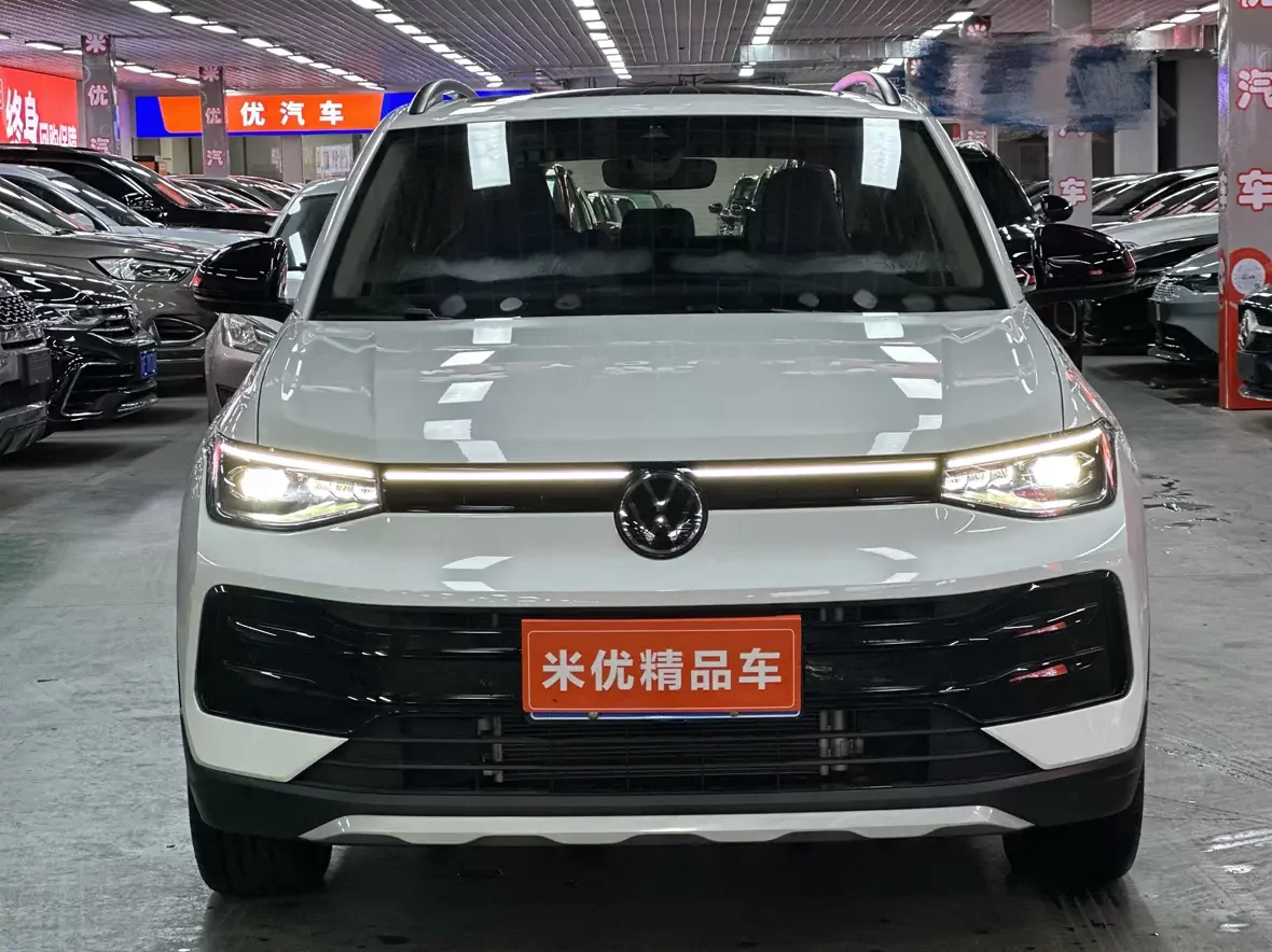 Volkswagen Tharu