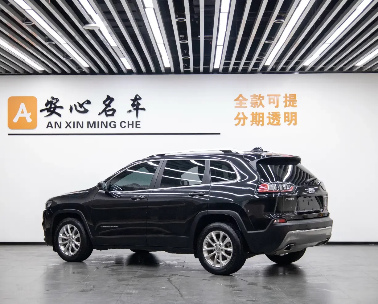 Jeep Cherokee