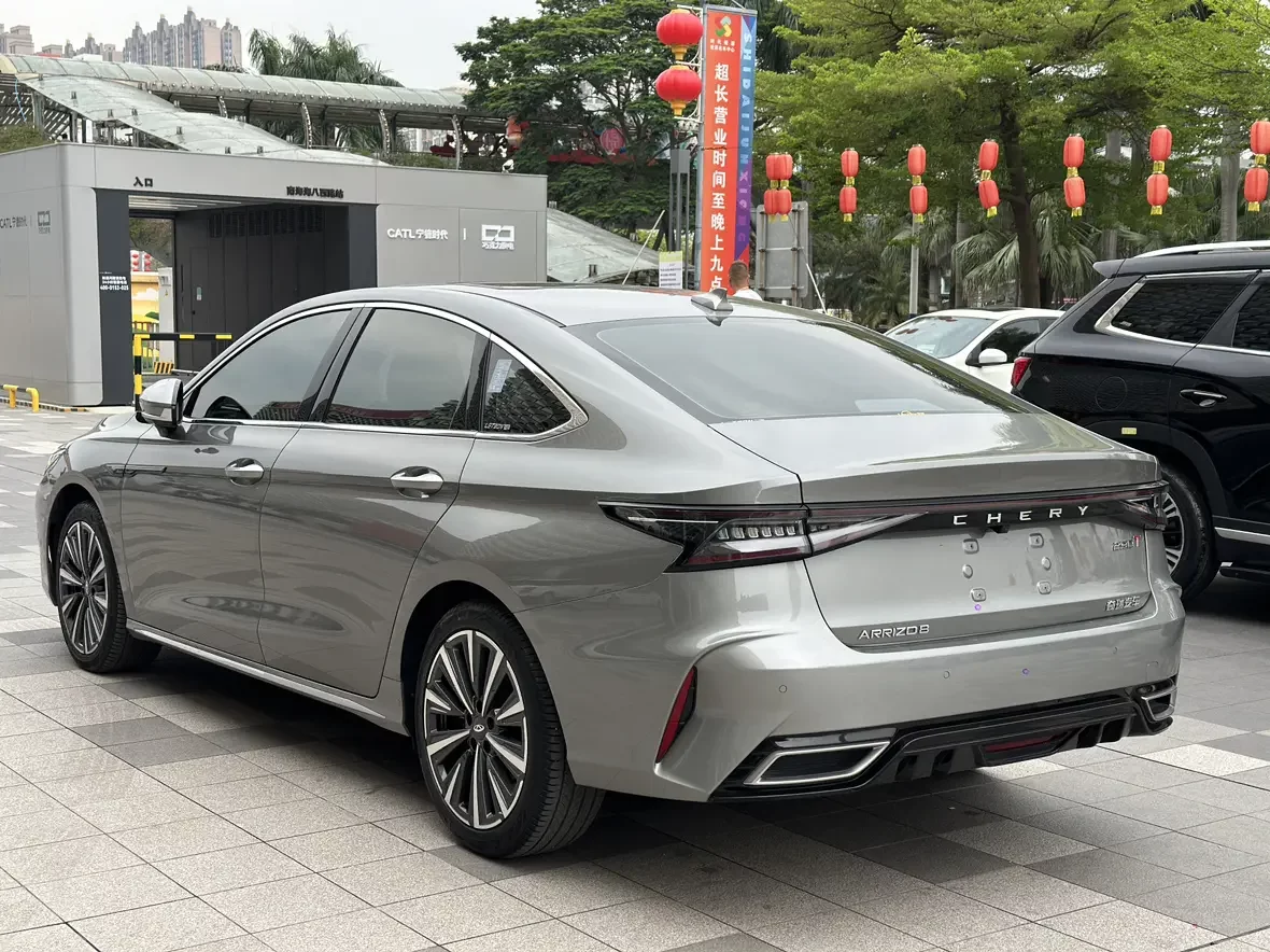 Chery Arrizo 8