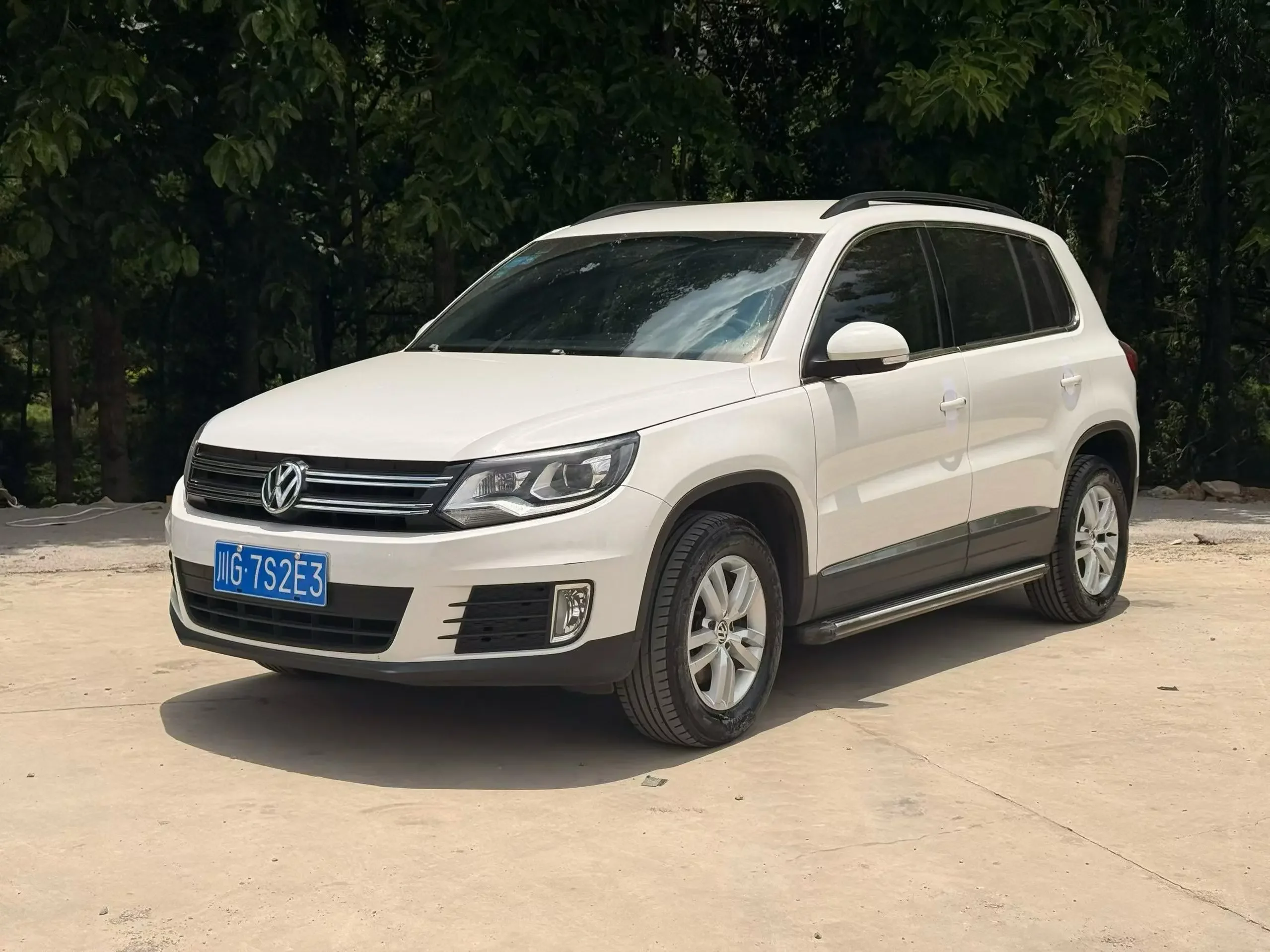 Volkswagen Tiguan (Tharu)