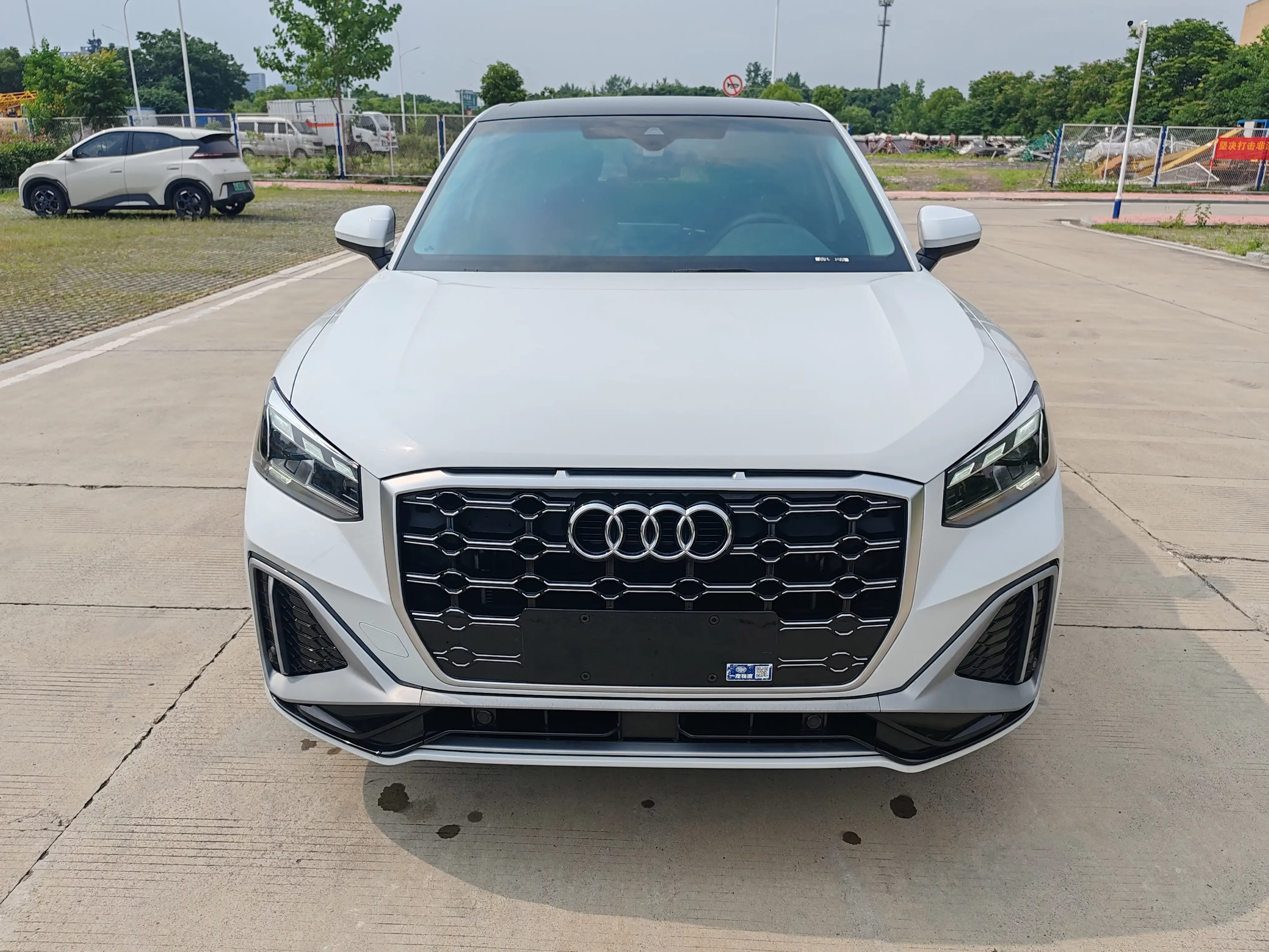 Audi Q2L