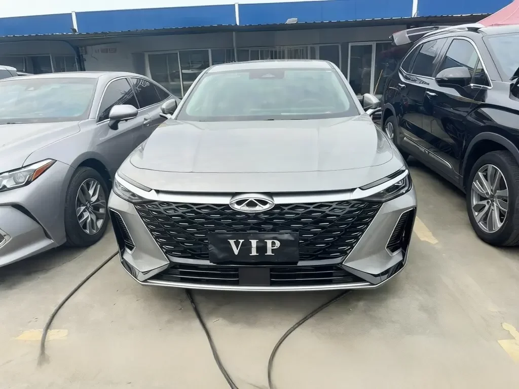 Chery Arrizo 8
