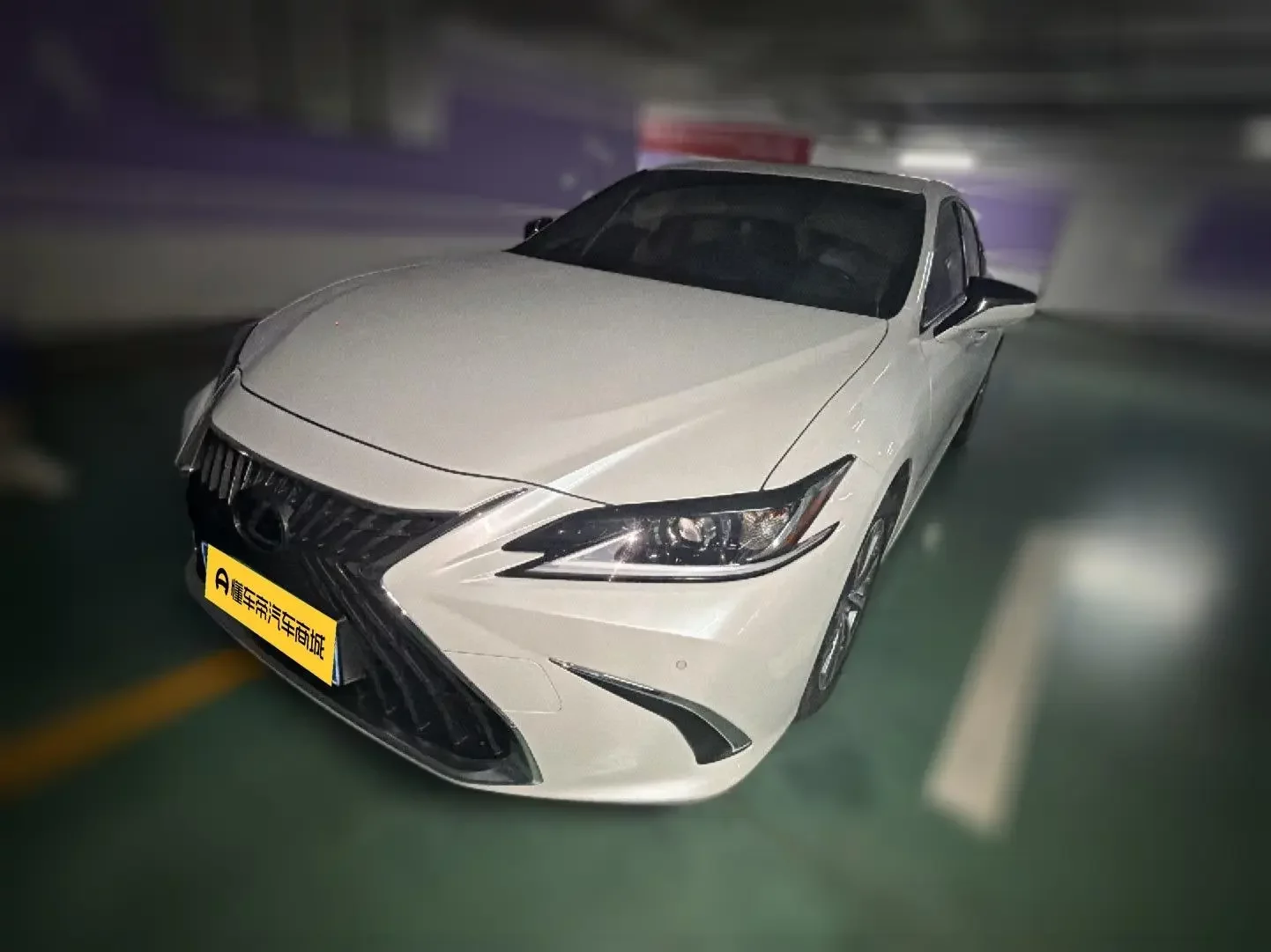 Lexus ES