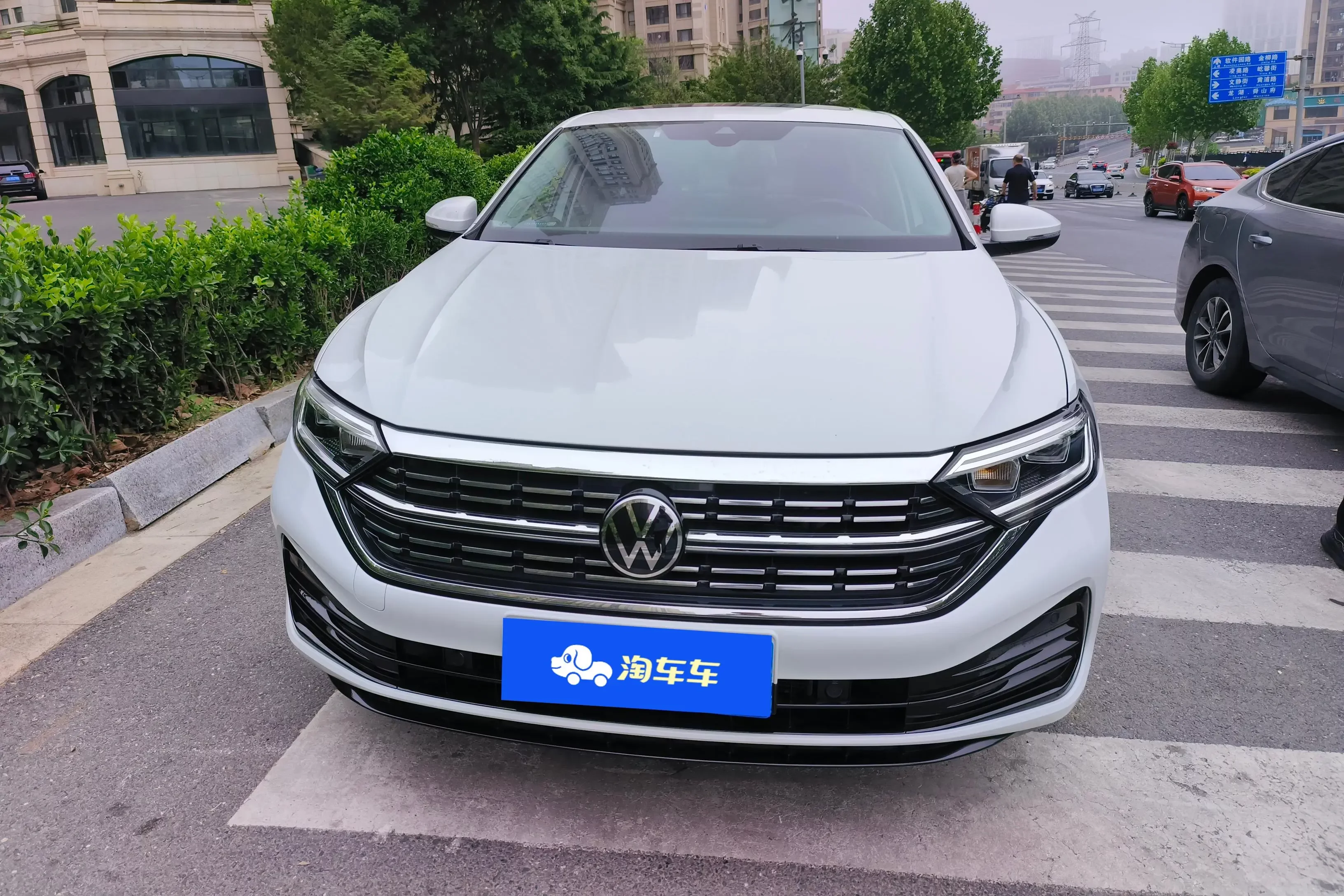 Volkswagen Sagitar