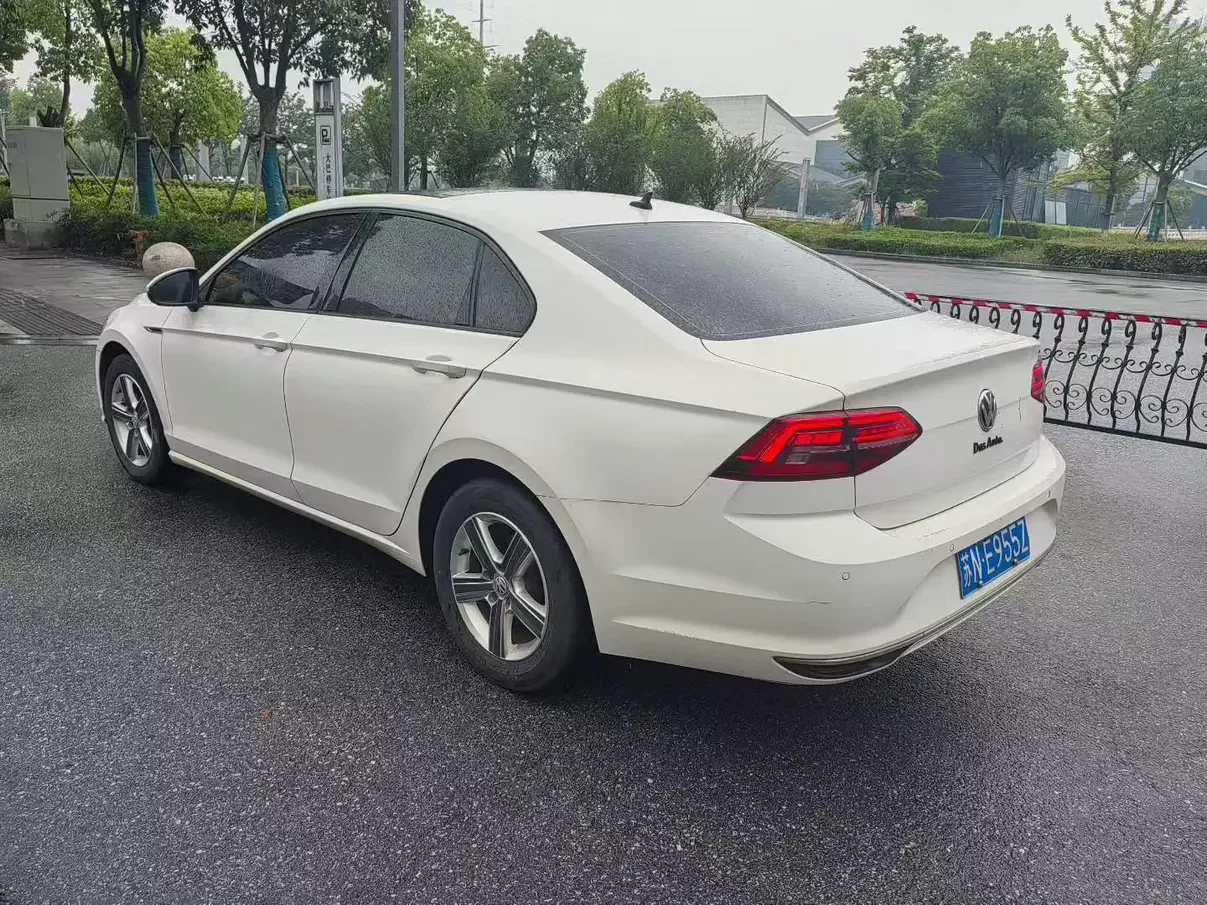 Volkswagen Lamando