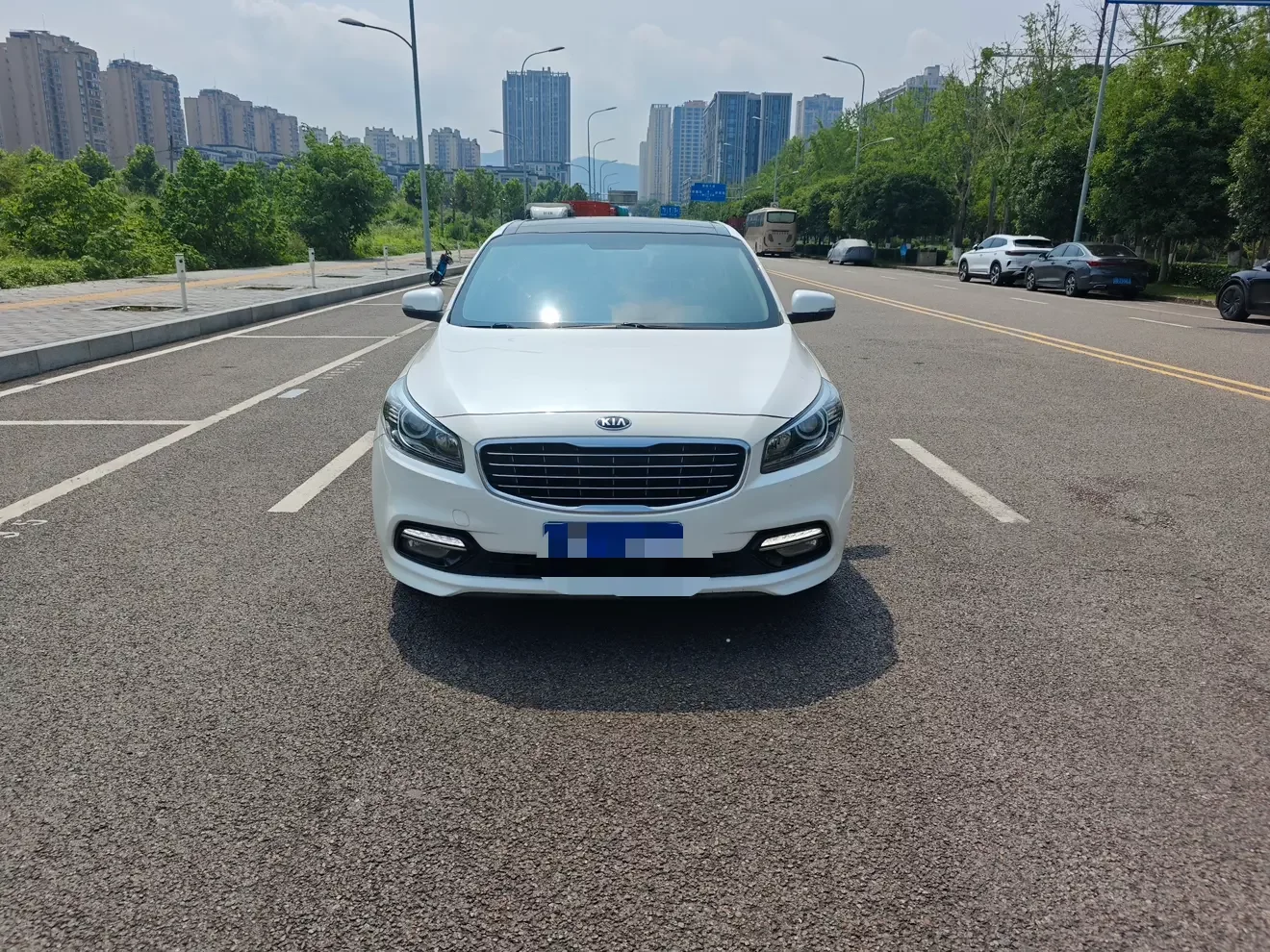 Kia K4