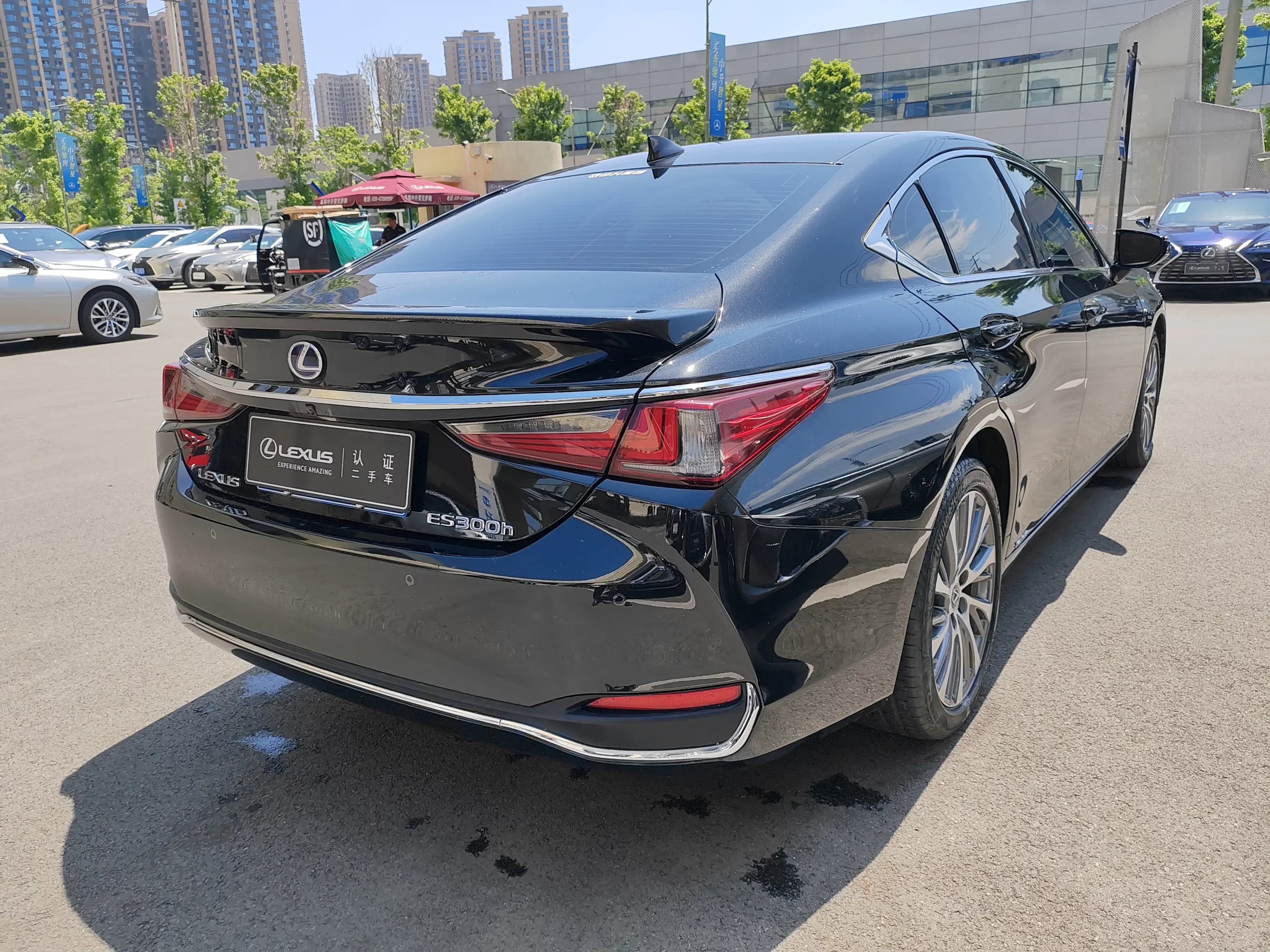 Lexus ES
