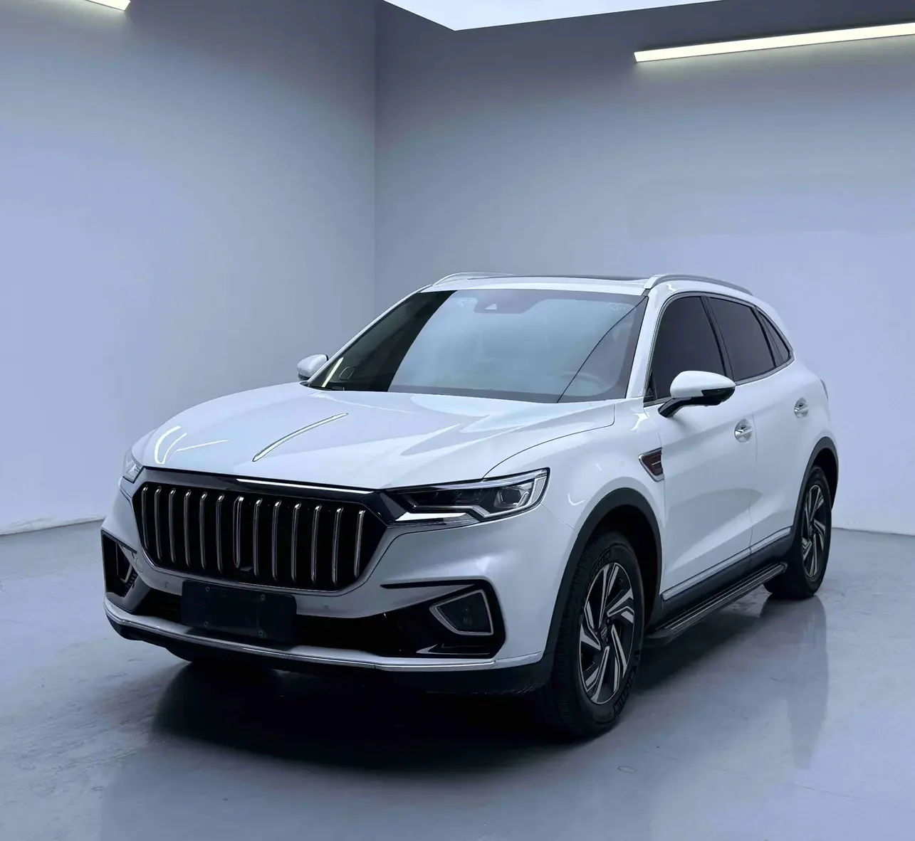 Hongqi HS5