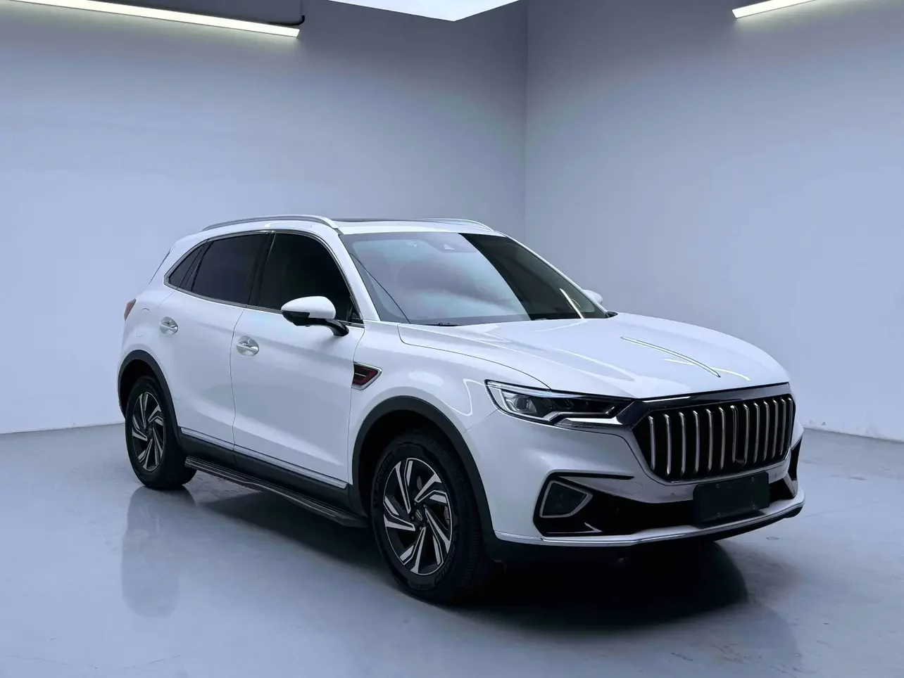 Hongqi HS5