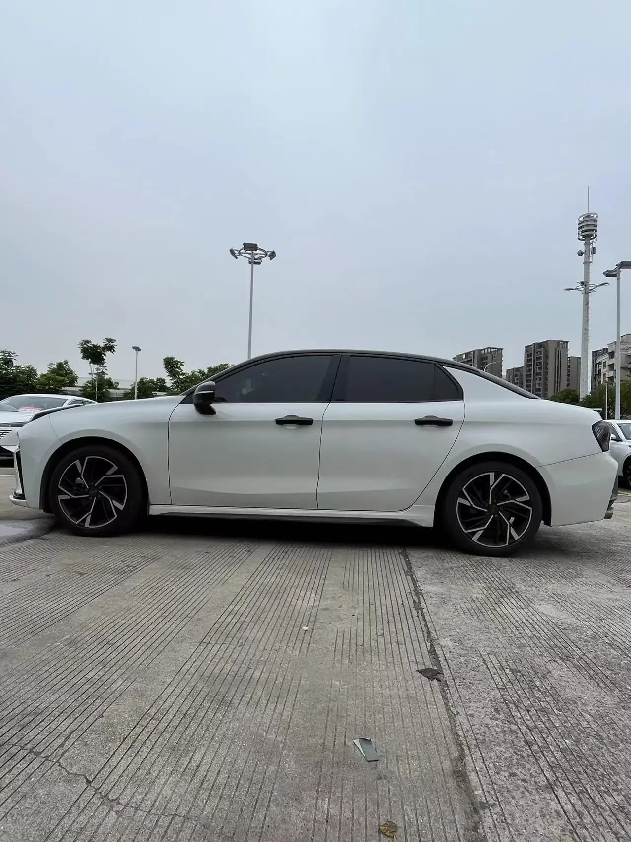 Lynk & Co 03