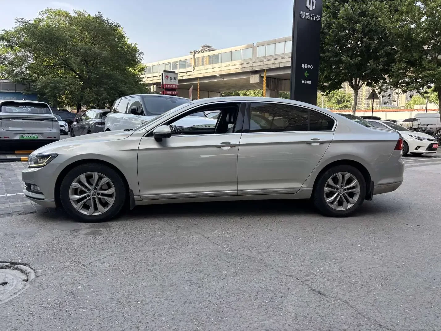 Volkswagen Magotan