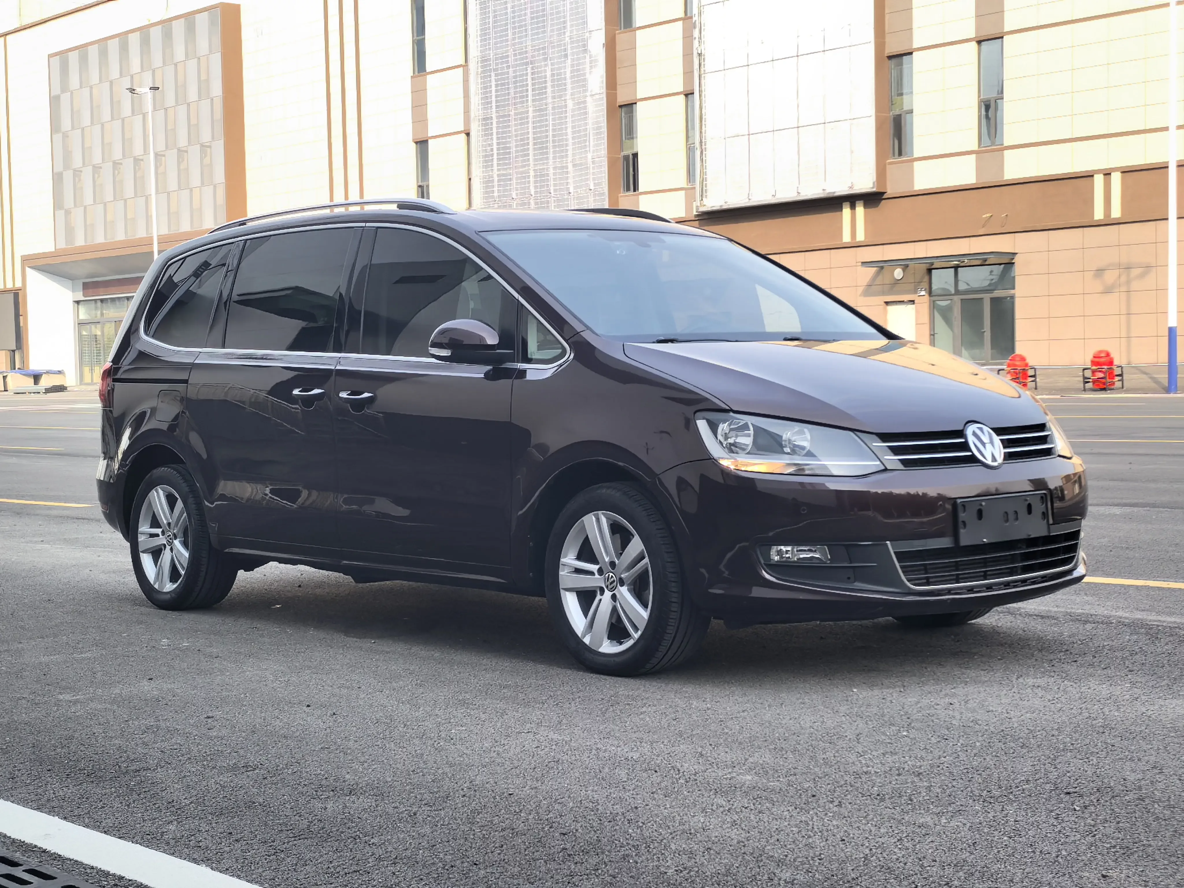 Volkswagen Sharon