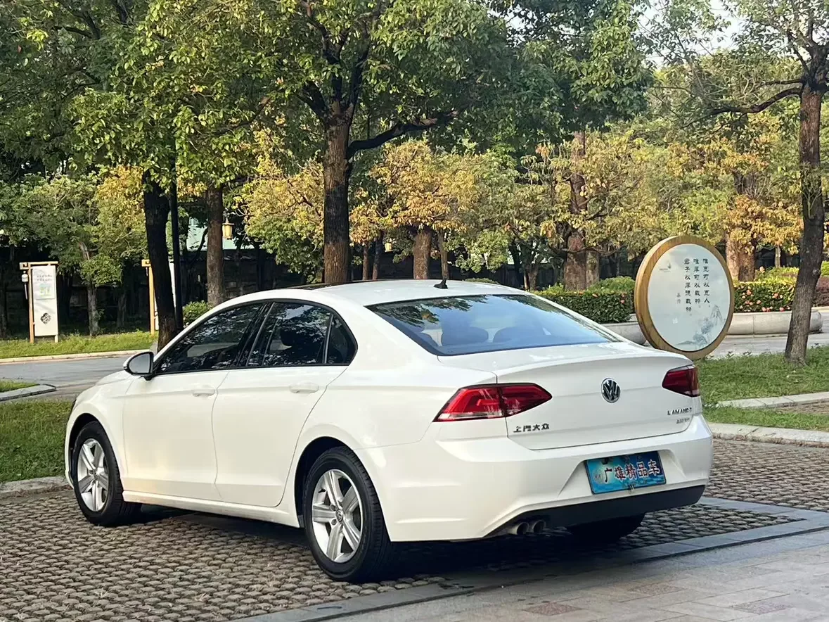 Volkswagen Lamando