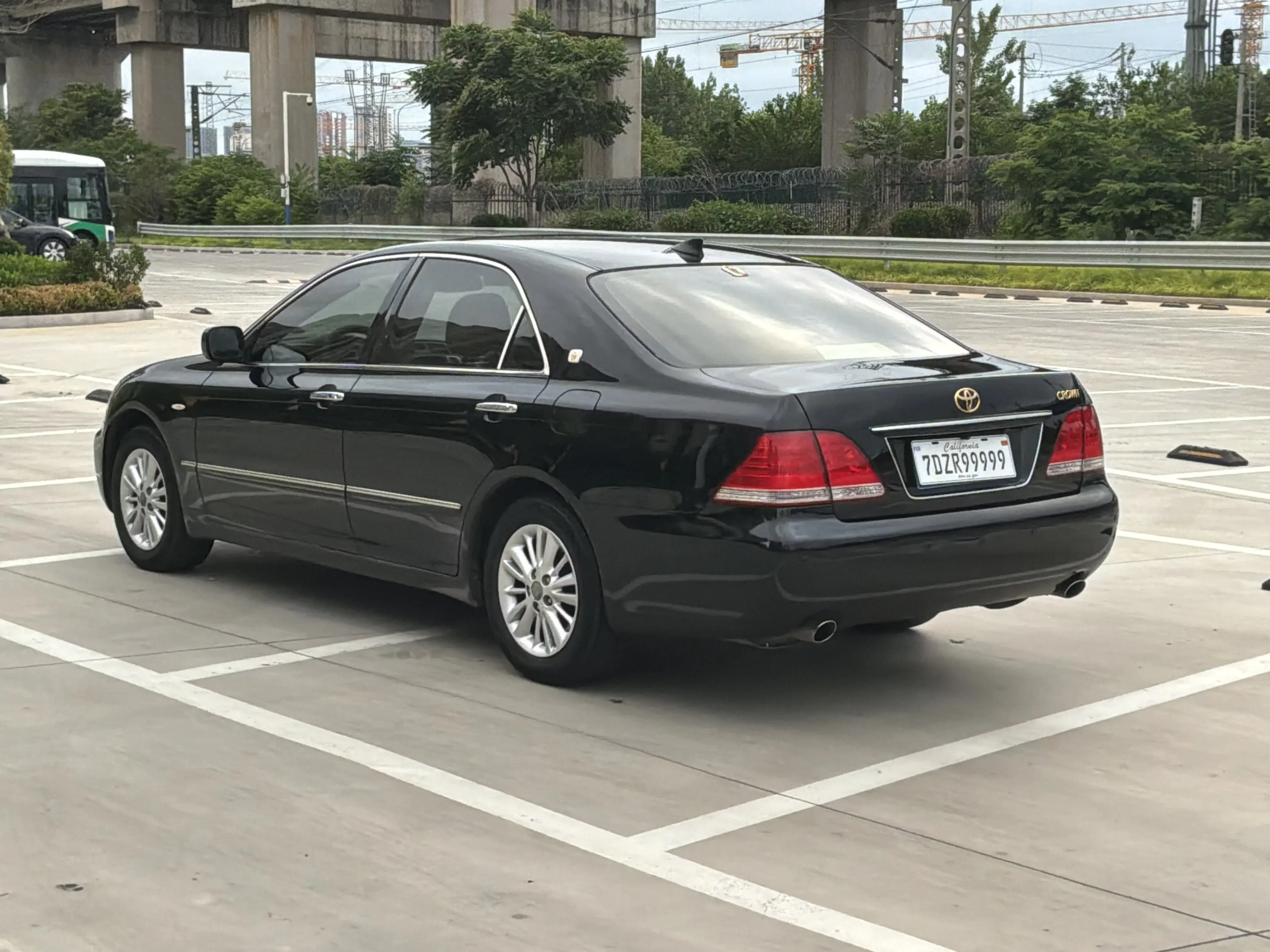 Toyota crown