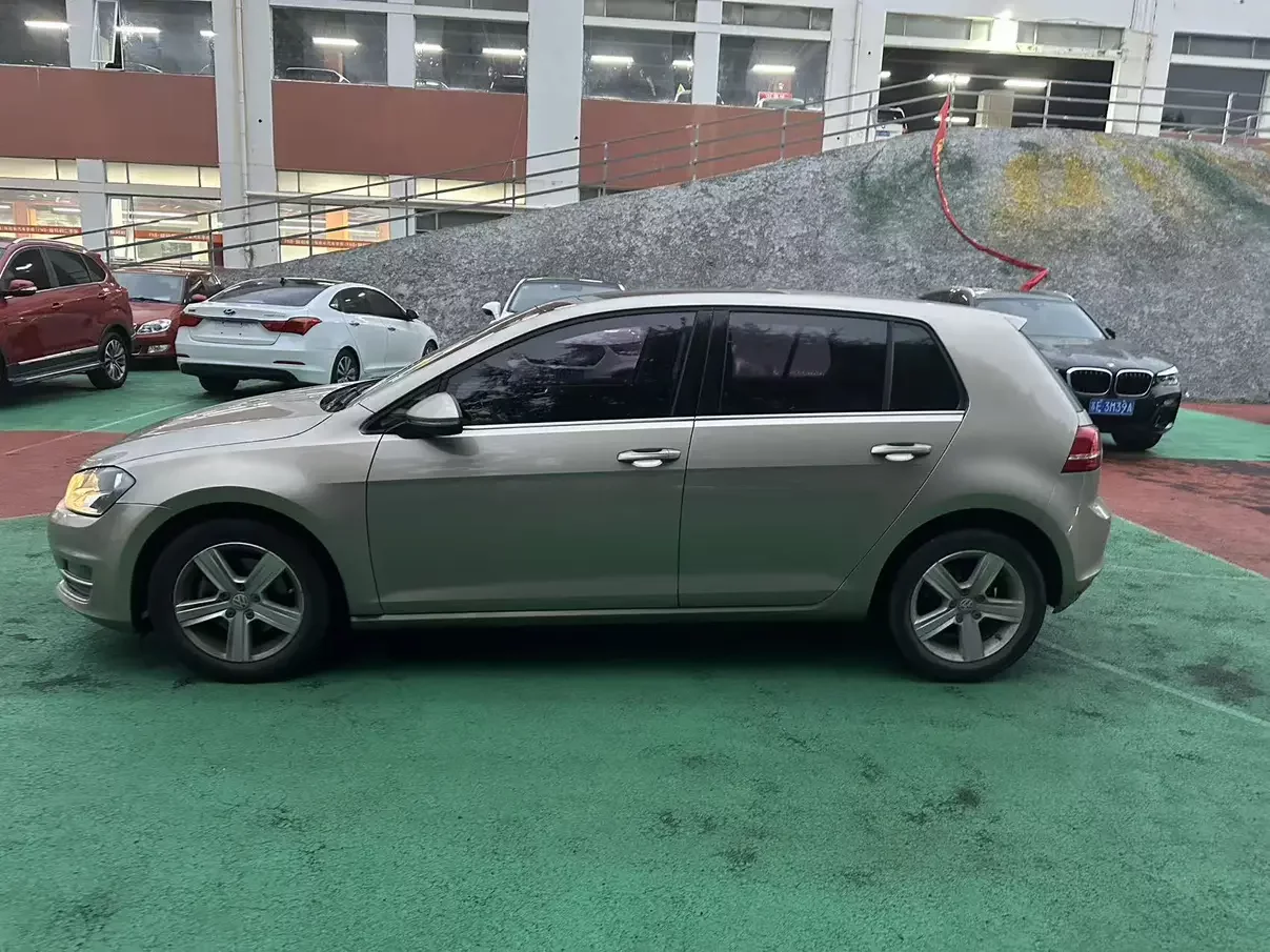 Volkswagen golf